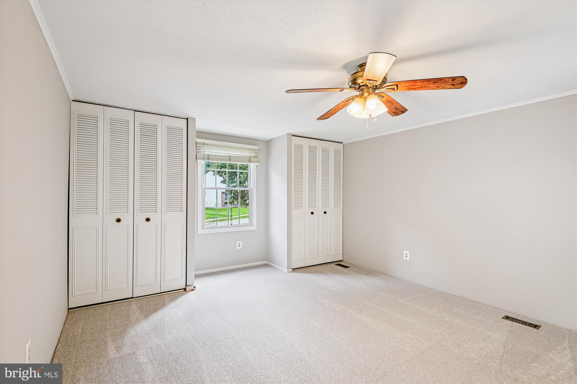 BAY HILLS - Residential