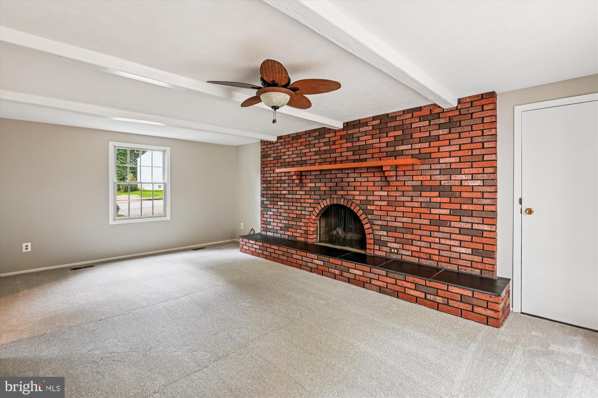 BAY HILLS - Residential