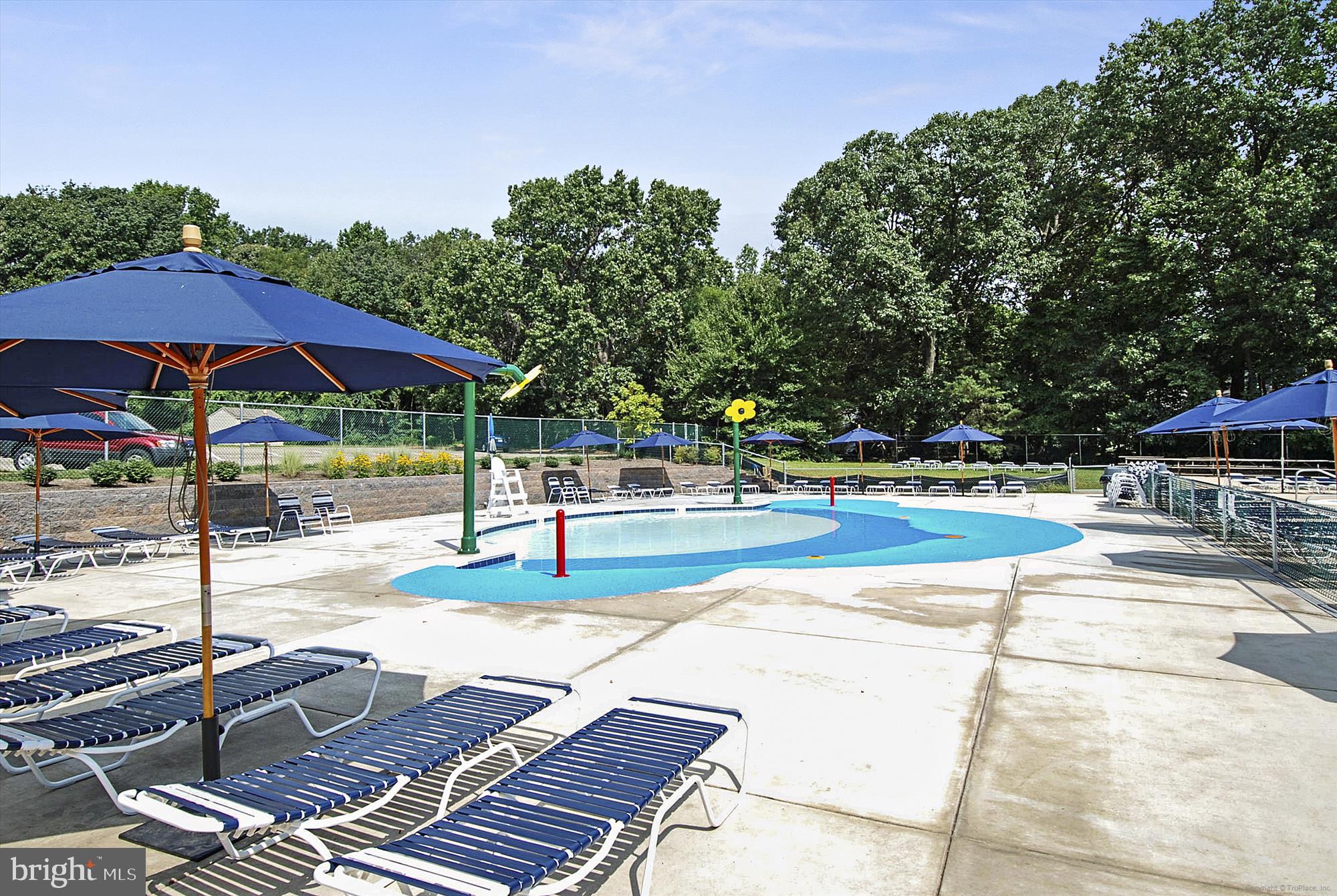 BAY HILLS - Residential