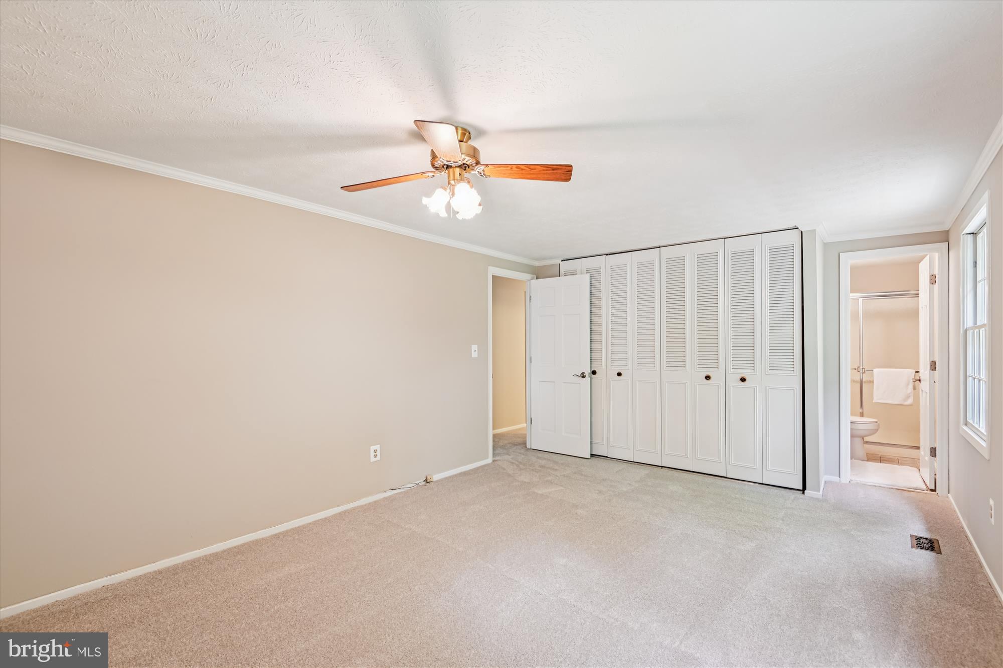 BAY HILLS - Residential