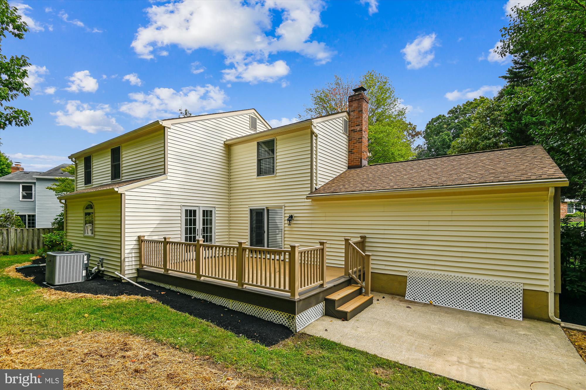 BAY HILLS - Residential