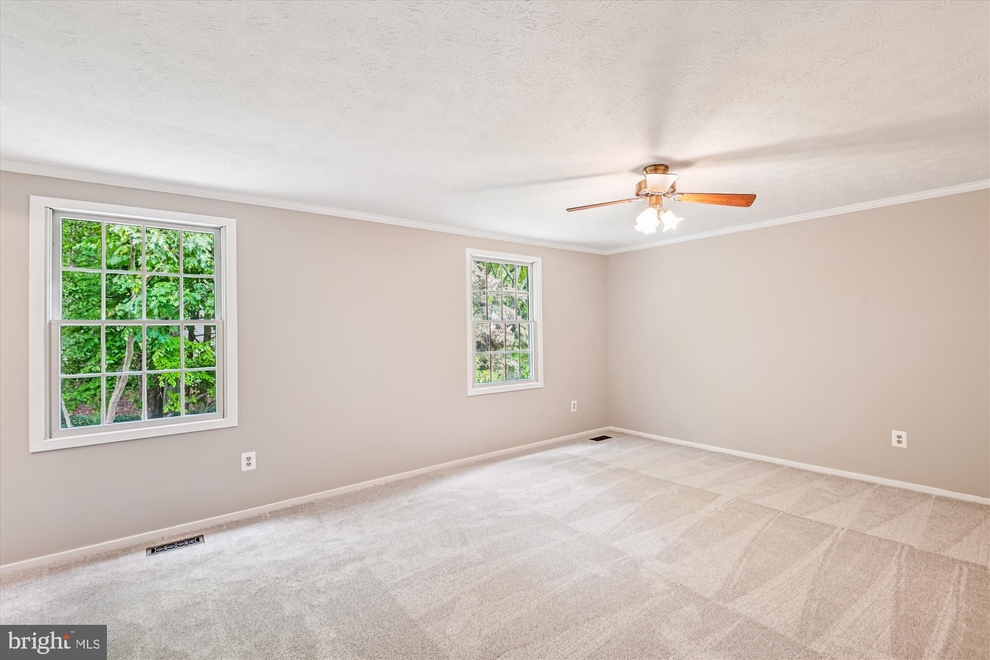 BAY HILLS - Residential