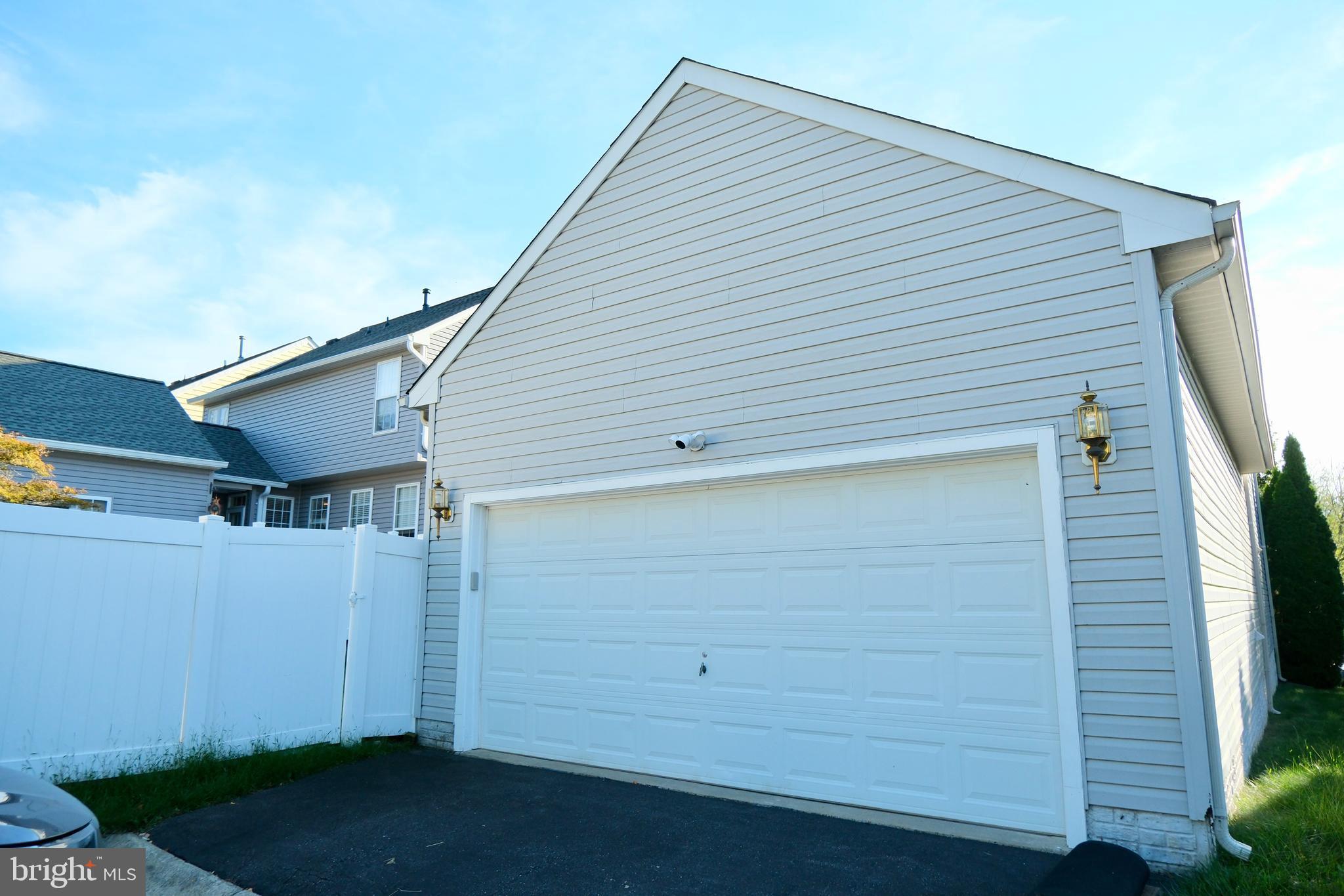 KINGSVIEW RIDGE - Residential Lease