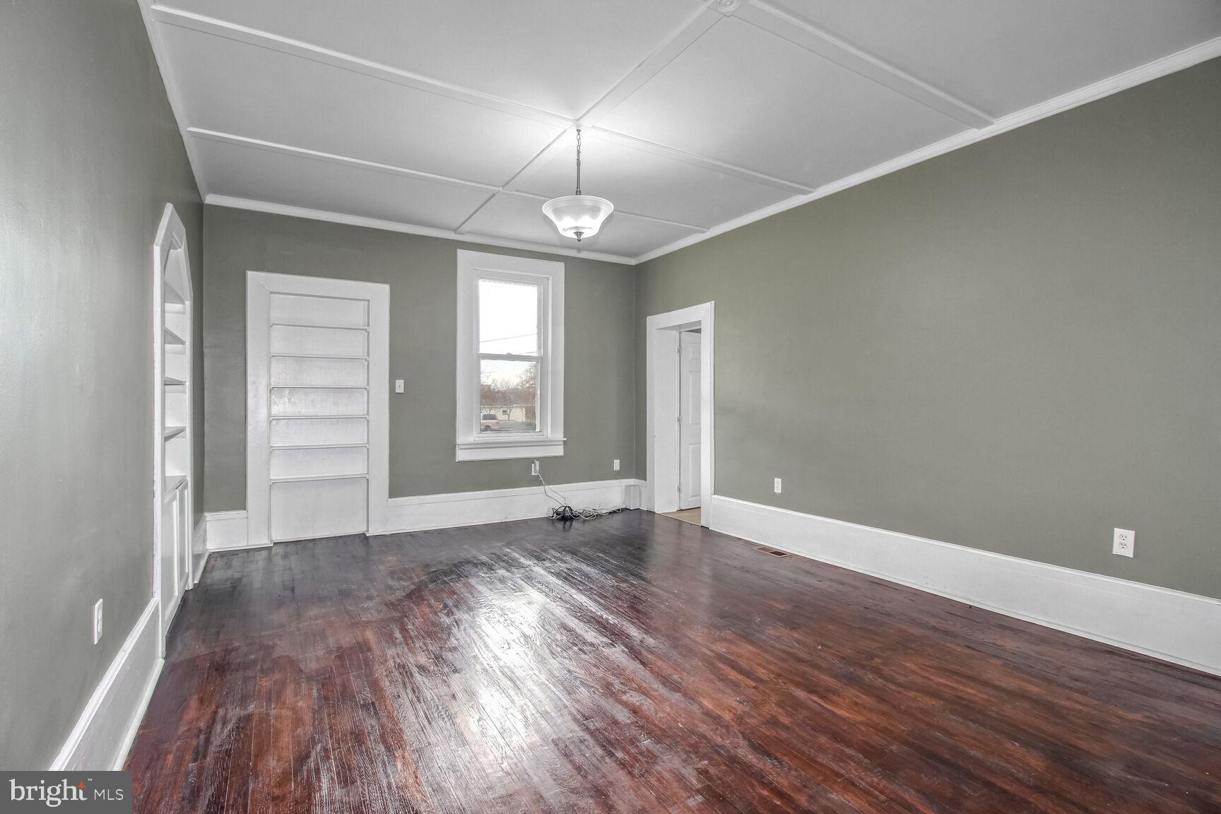 ABINGDON ESTATES - Residential Lease