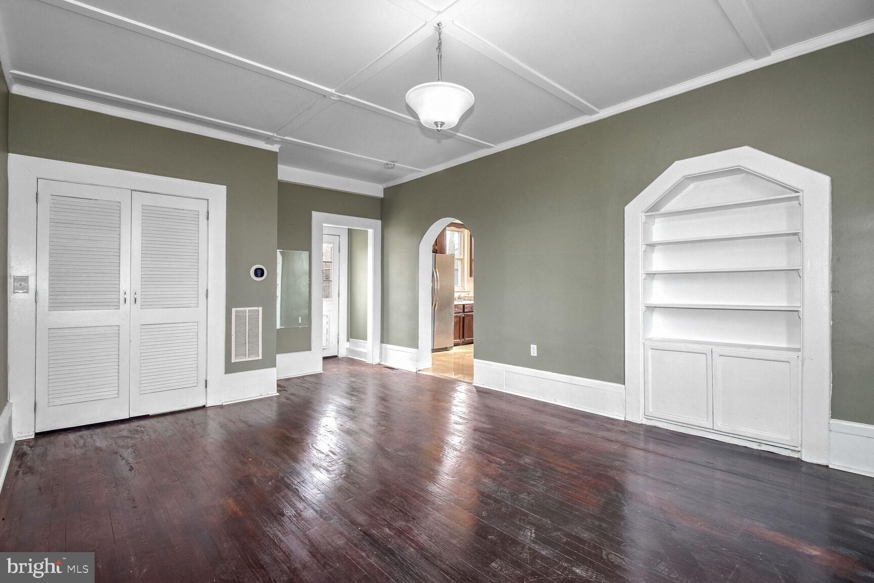 ABINGDON ESTATES - Residential Lease