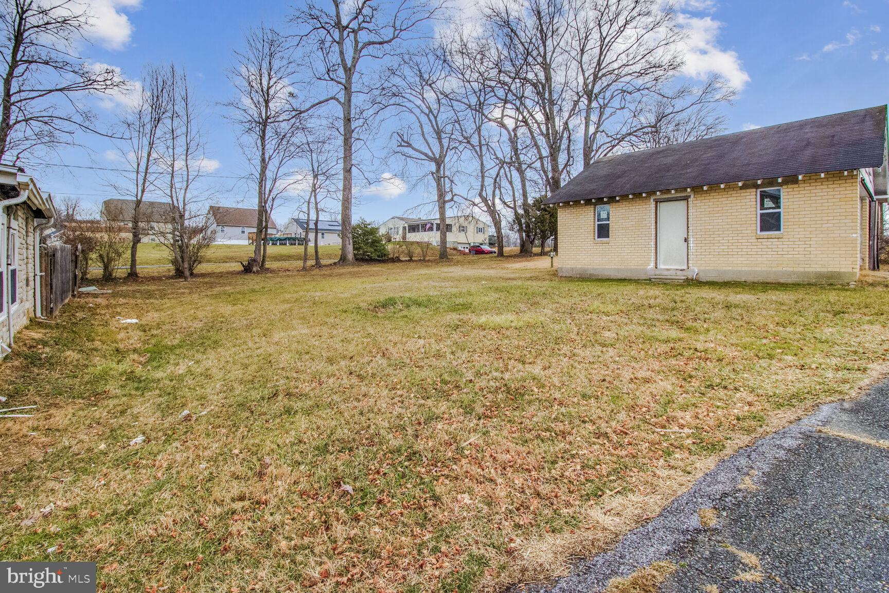 ABINGDON ESTATES - Residential Lease