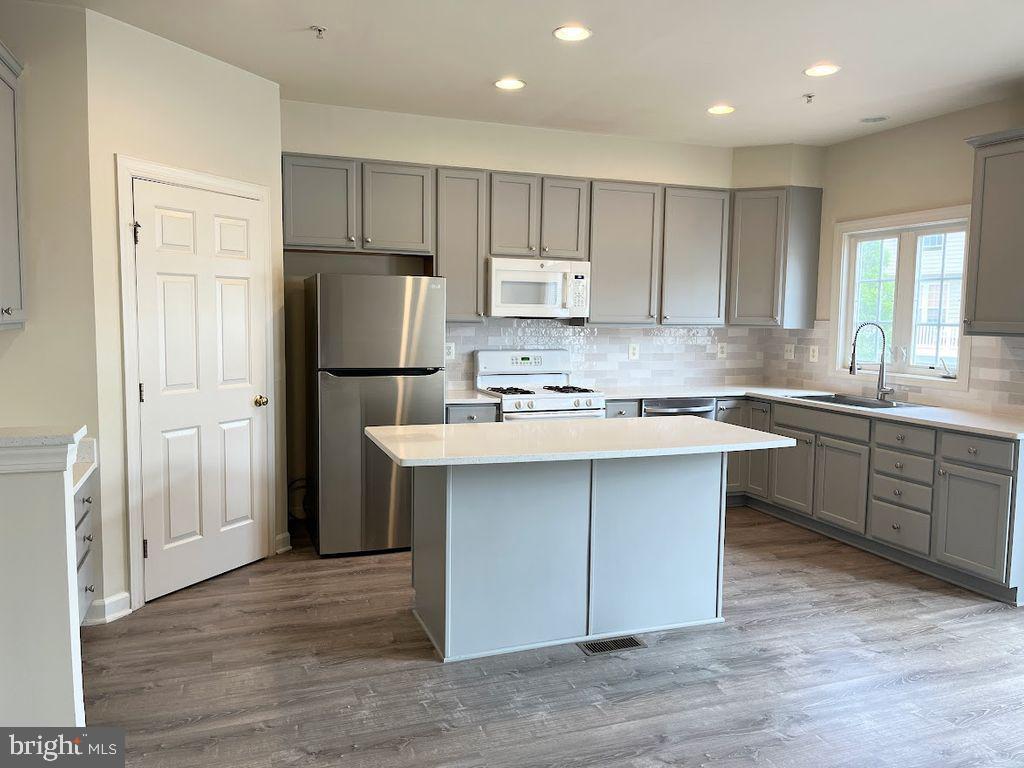 CLARKSBURG RIDGE - Residential Lease