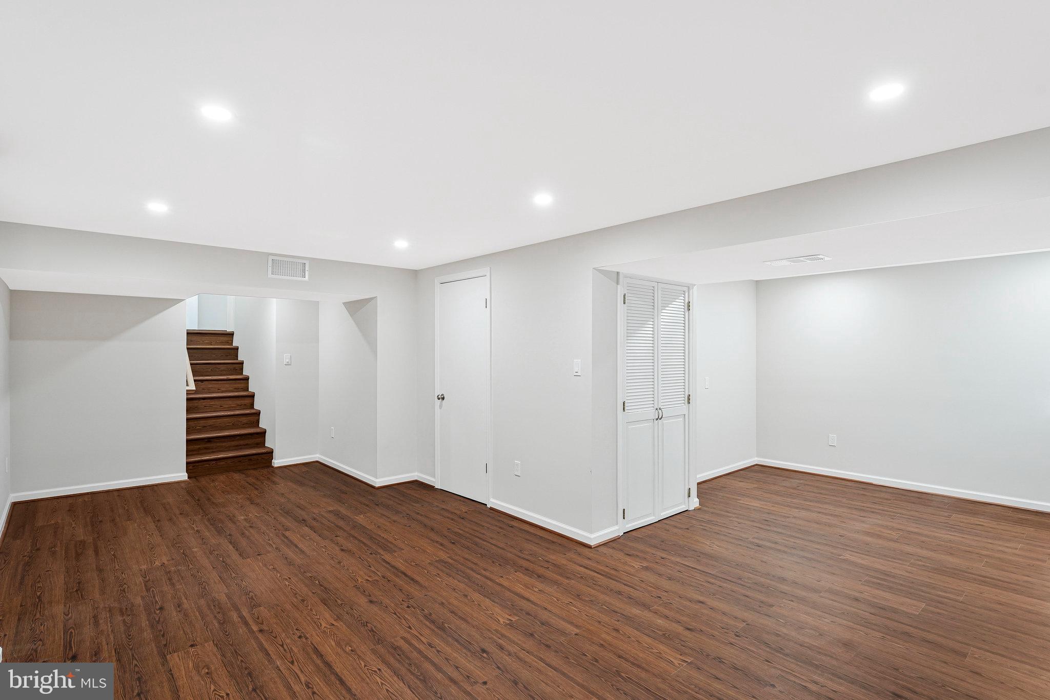 KINGS PARK WEST - Residential