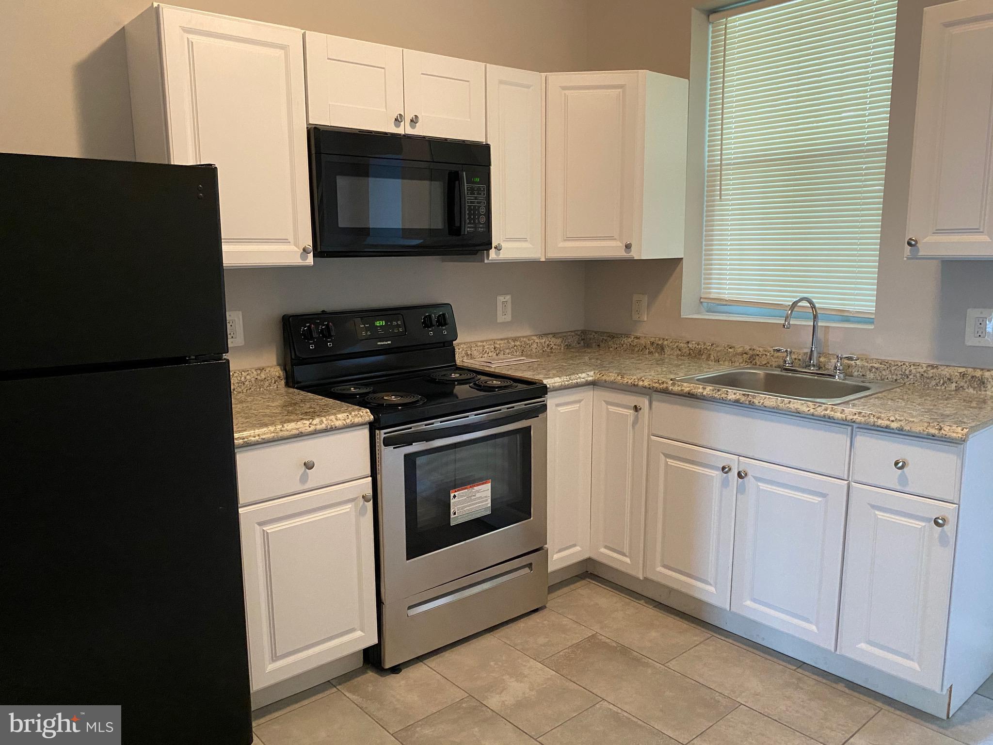 KERNEWOOD - Residential Lease