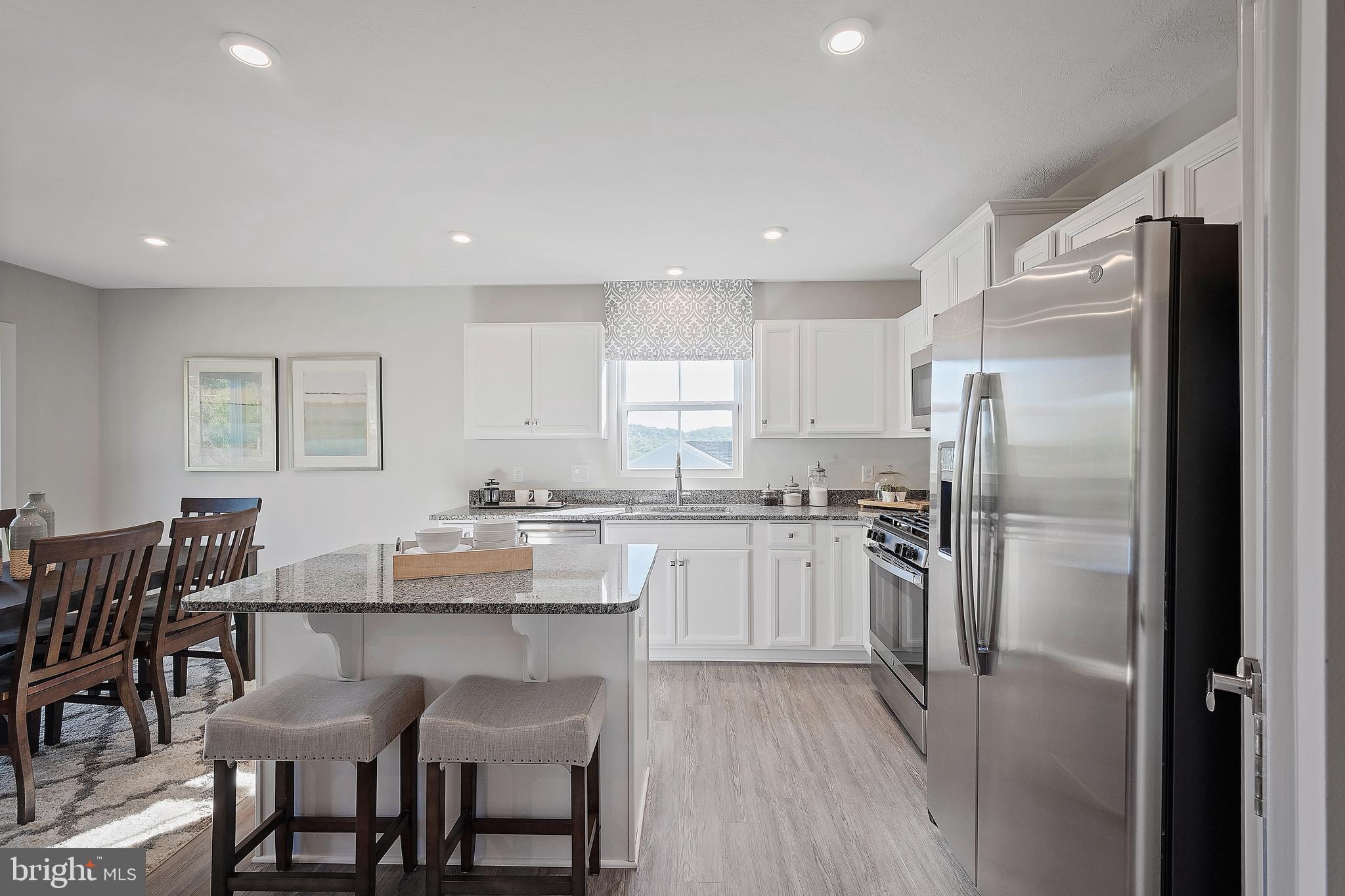 CARDINAL POINTE - Residential