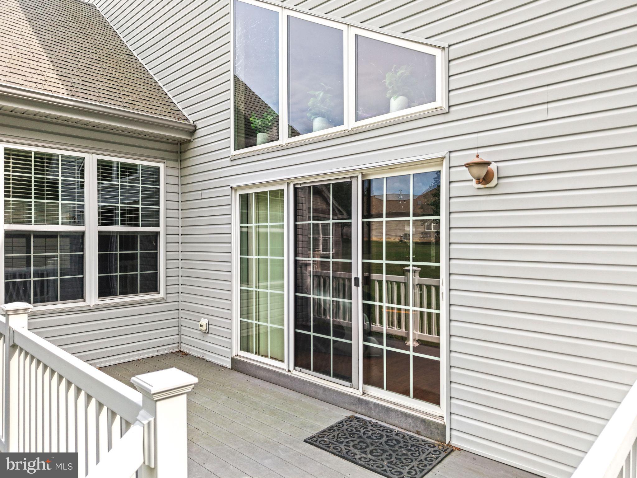 908 FARNHAM COURT 44