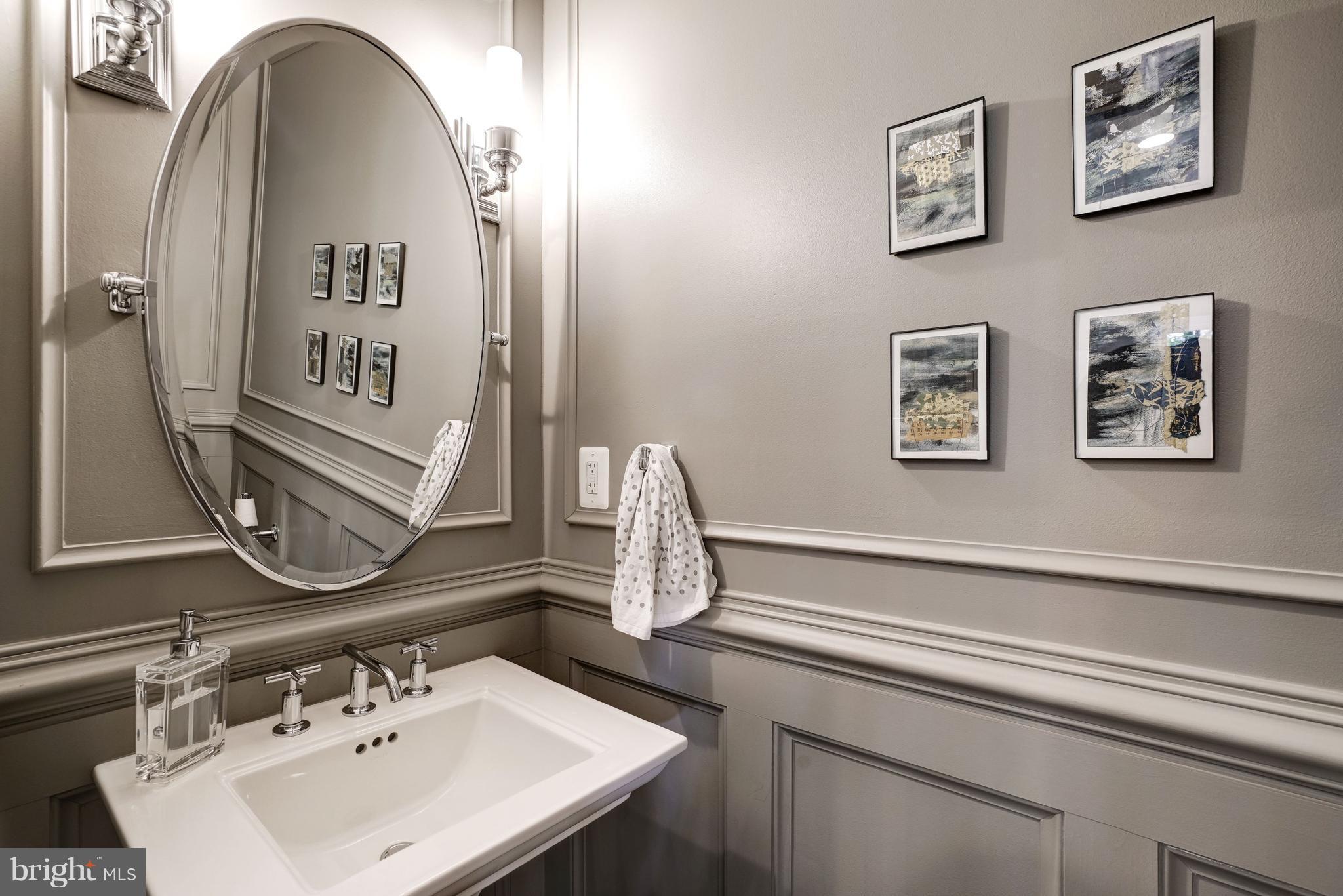 HILLSIDE MANOR - Residential