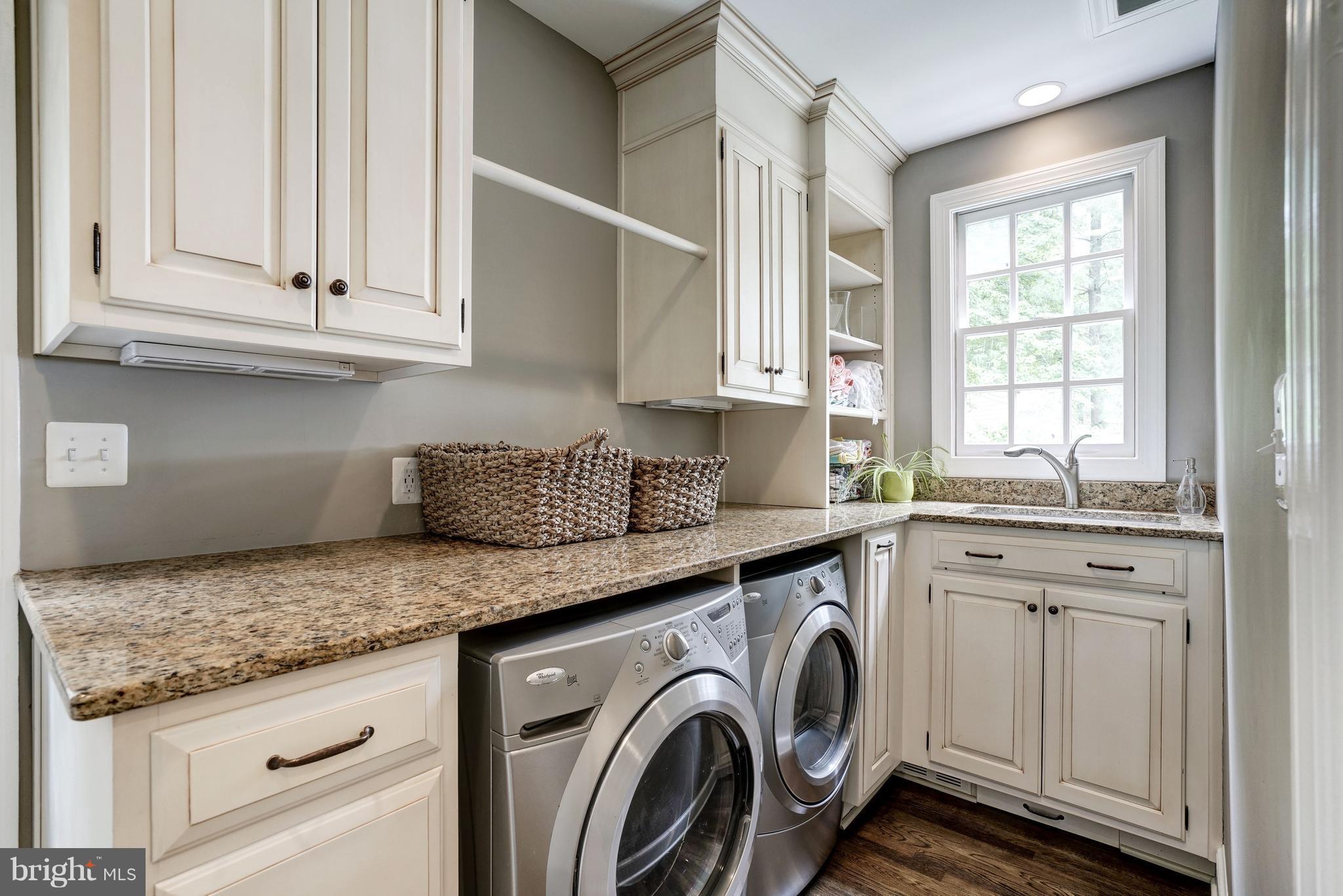 HILLSIDE MANOR - Residential