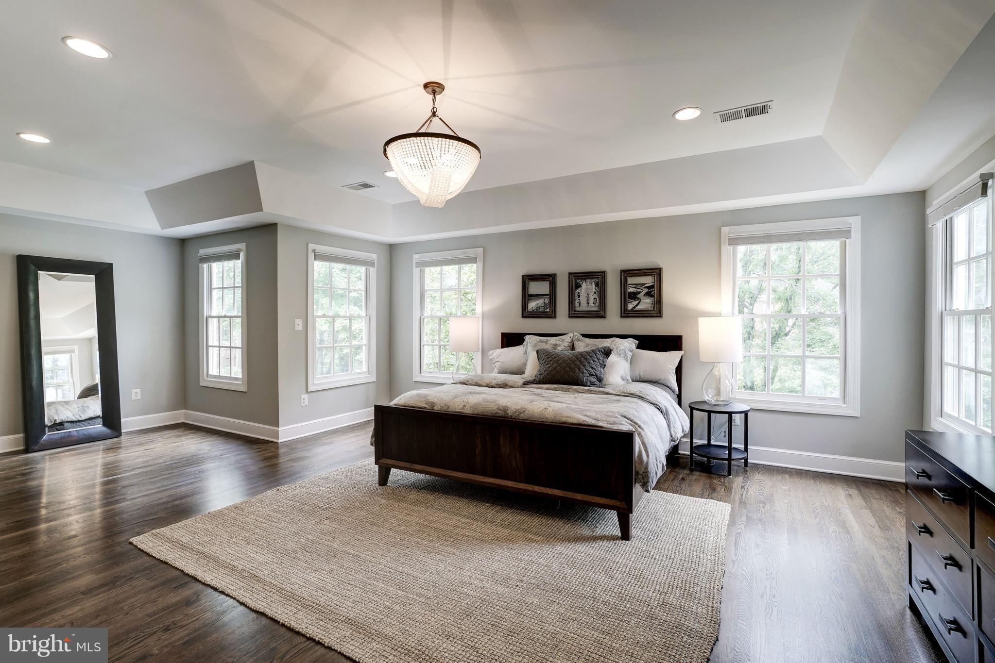 HILLSIDE MANOR - Residential