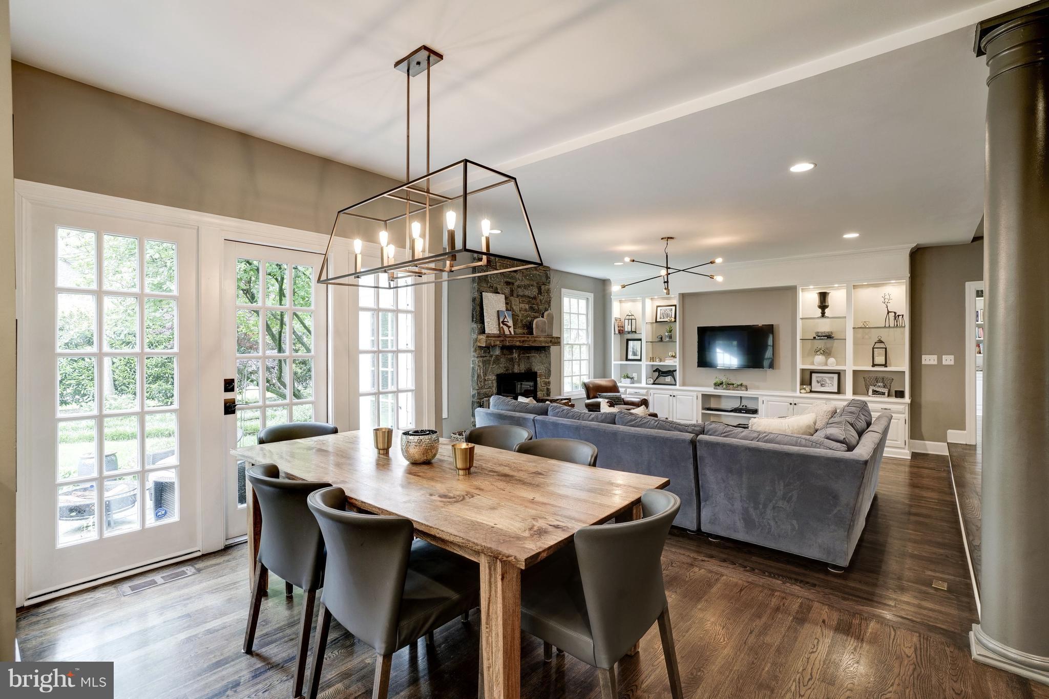 HILLSIDE MANOR - Residential