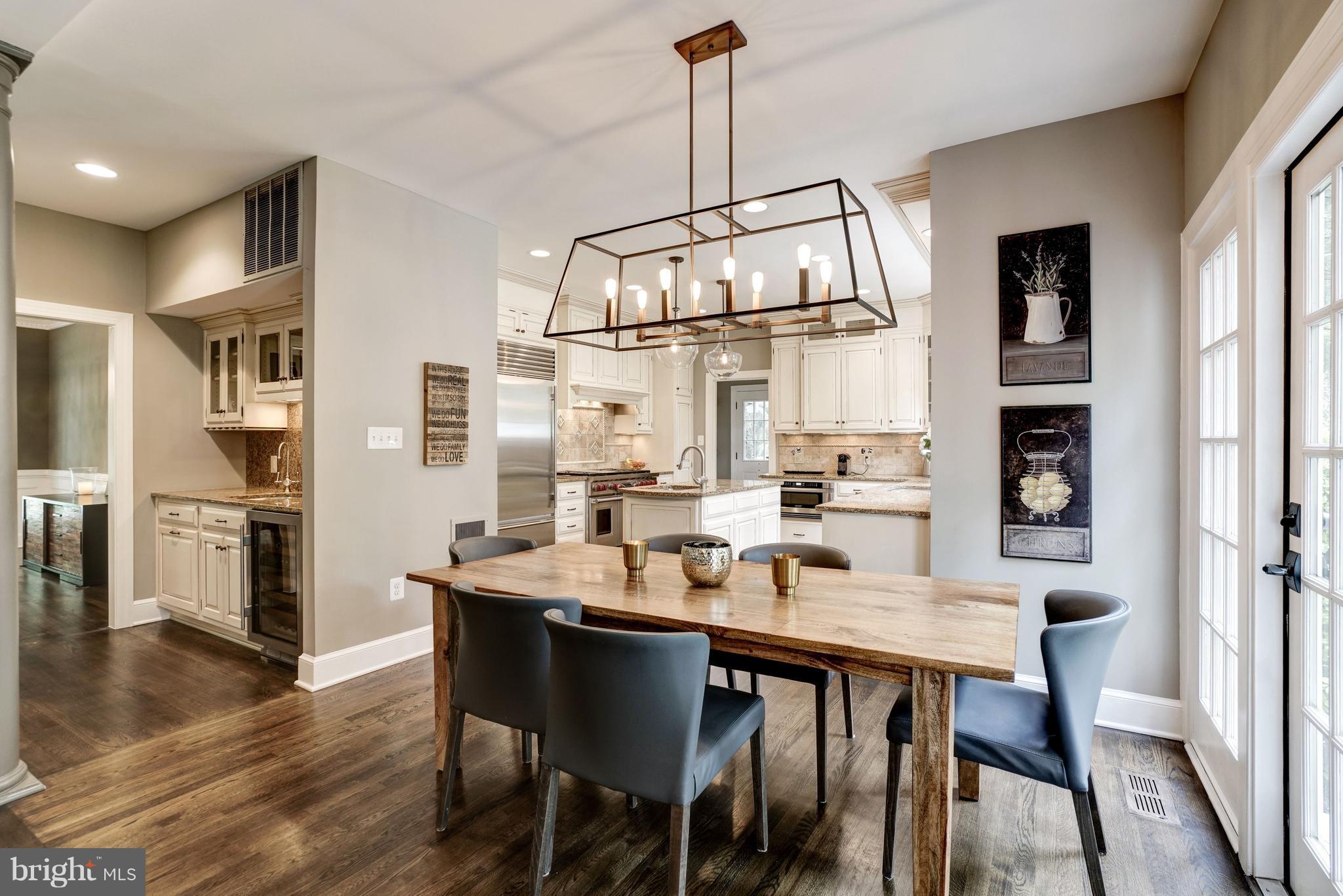 HILLSIDE MANOR - Residential