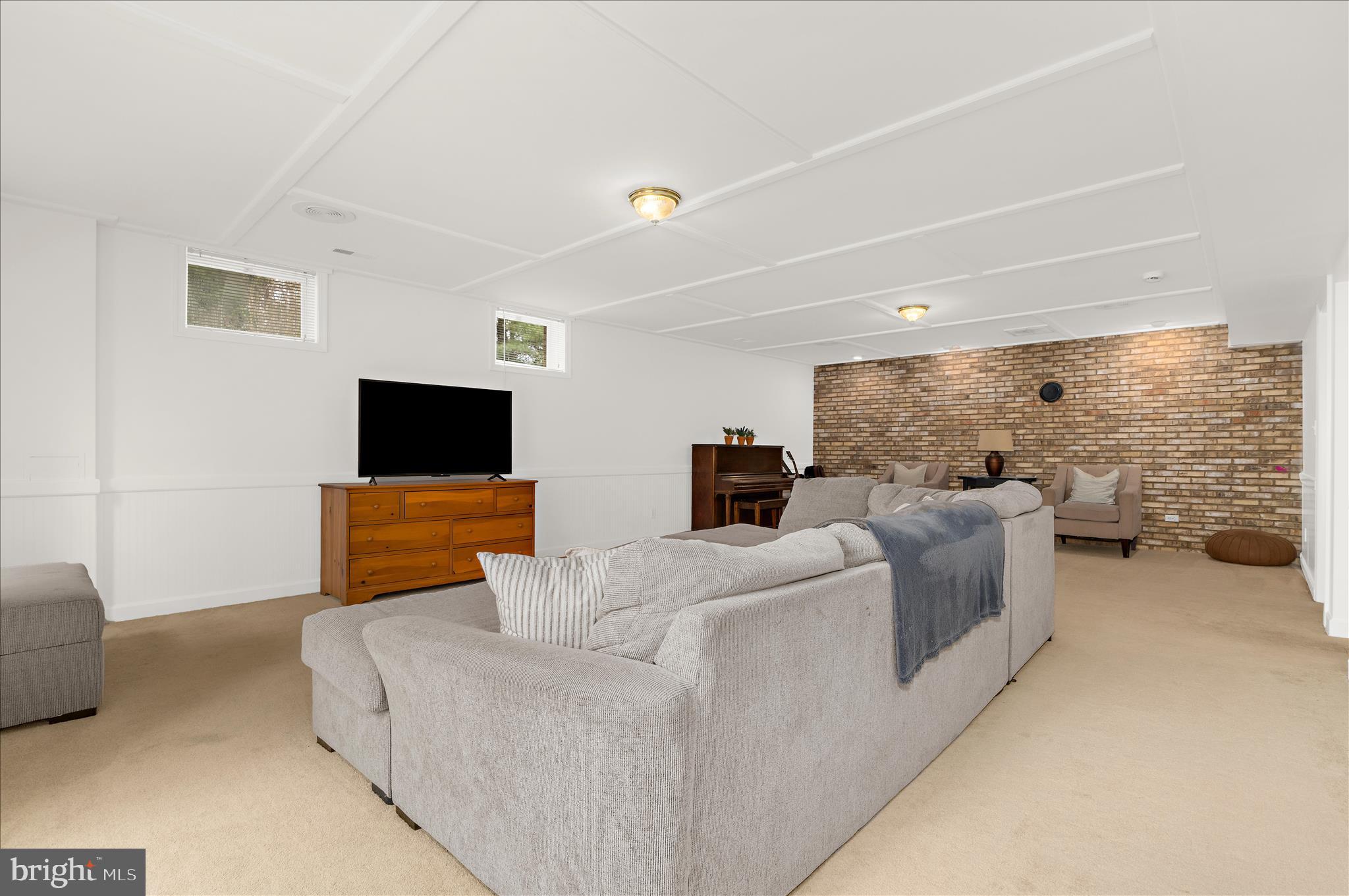 HUNTING CREEK WOODS - Residential