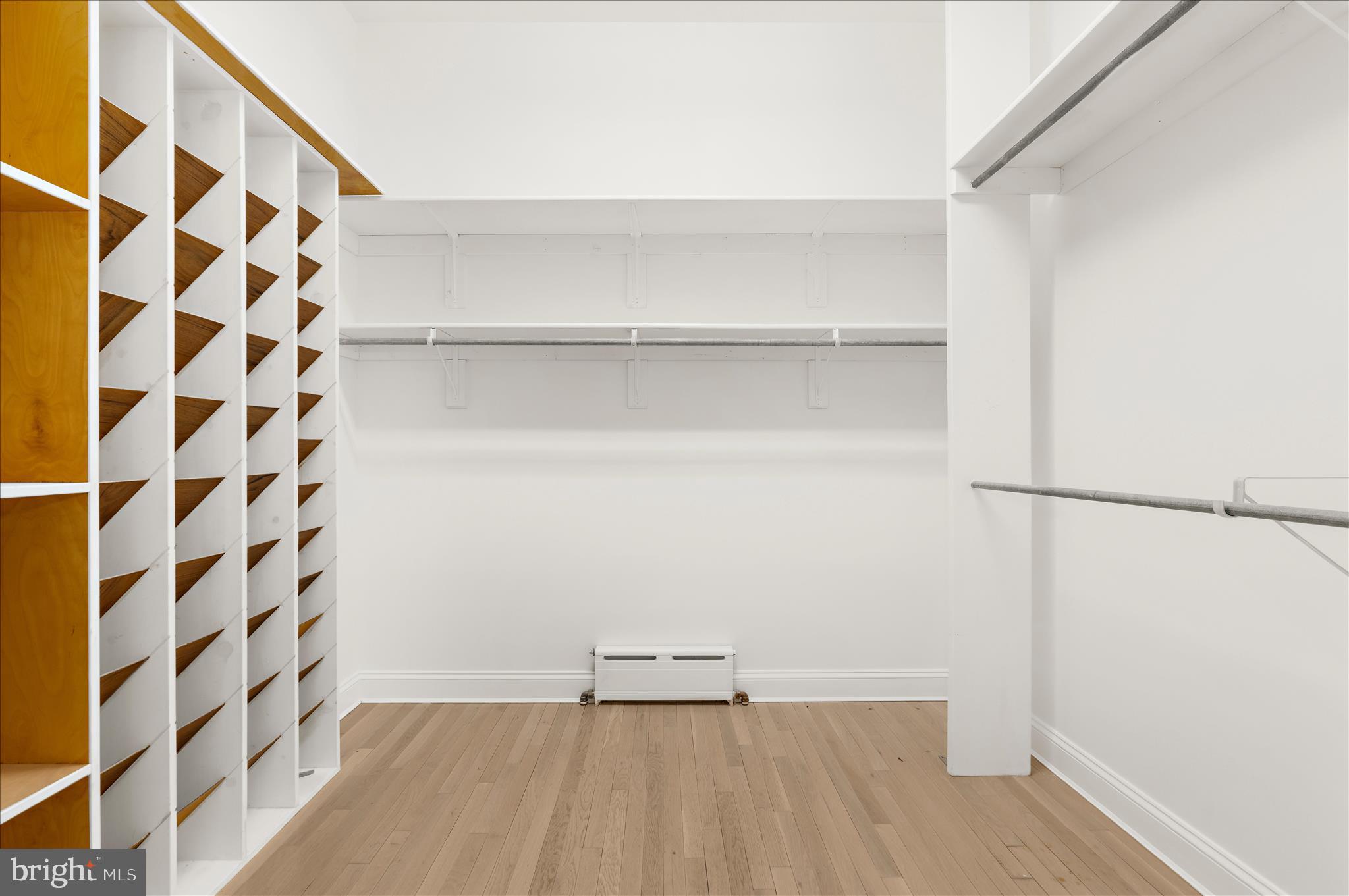 HUNTING CREEK WOODS - Residential