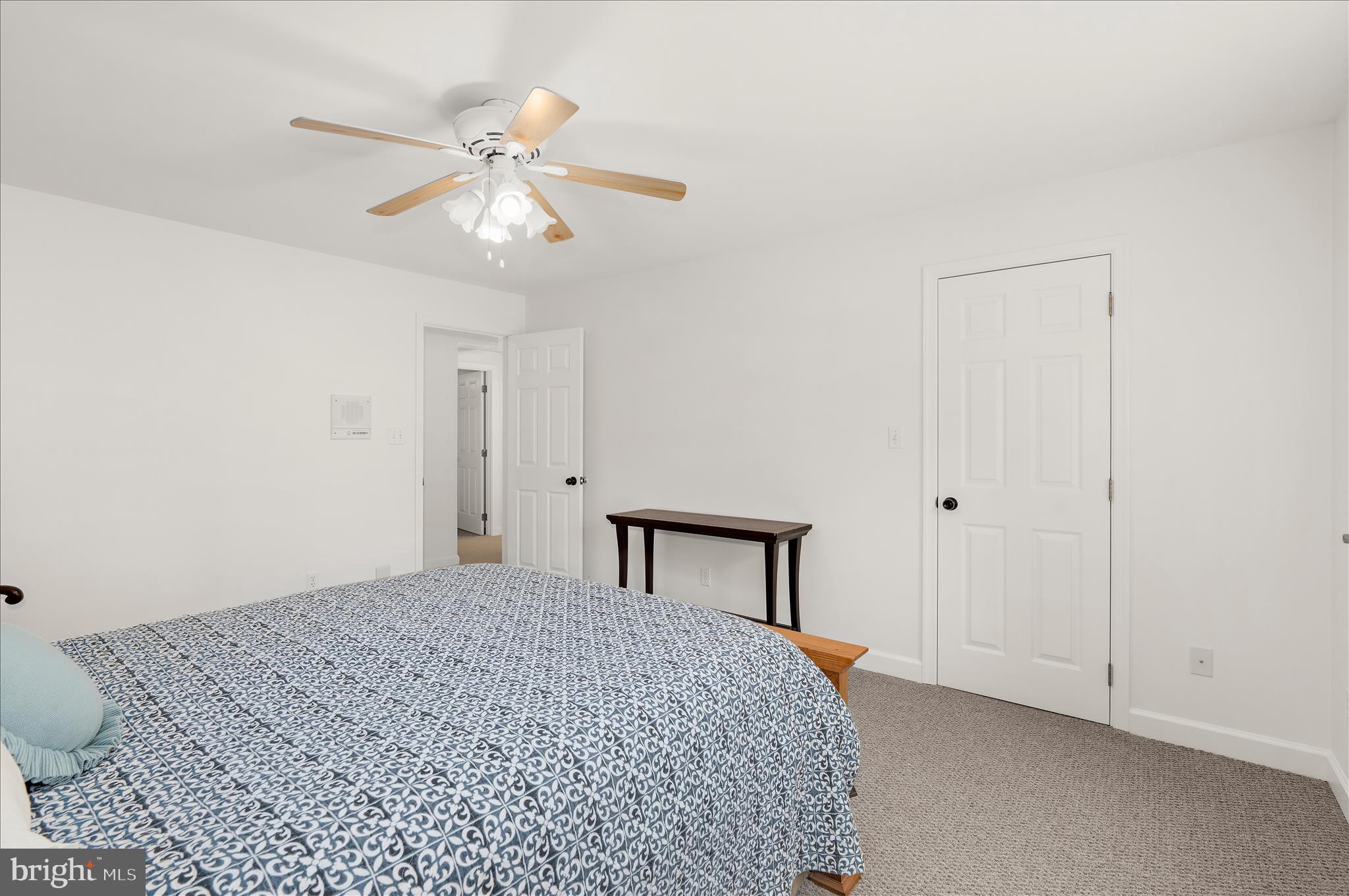 HUNTING CREEK WOODS - Residential