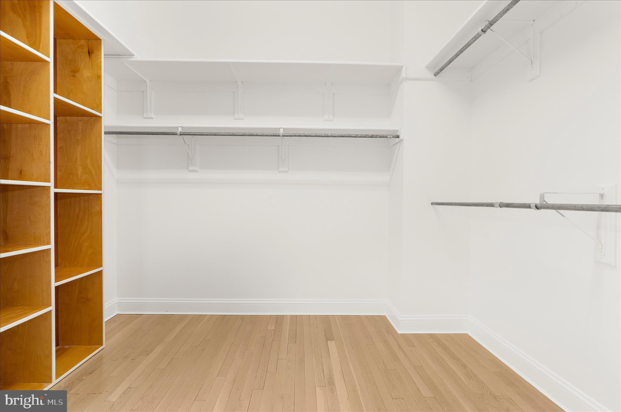 HUNTING CREEK WOODS - Residential