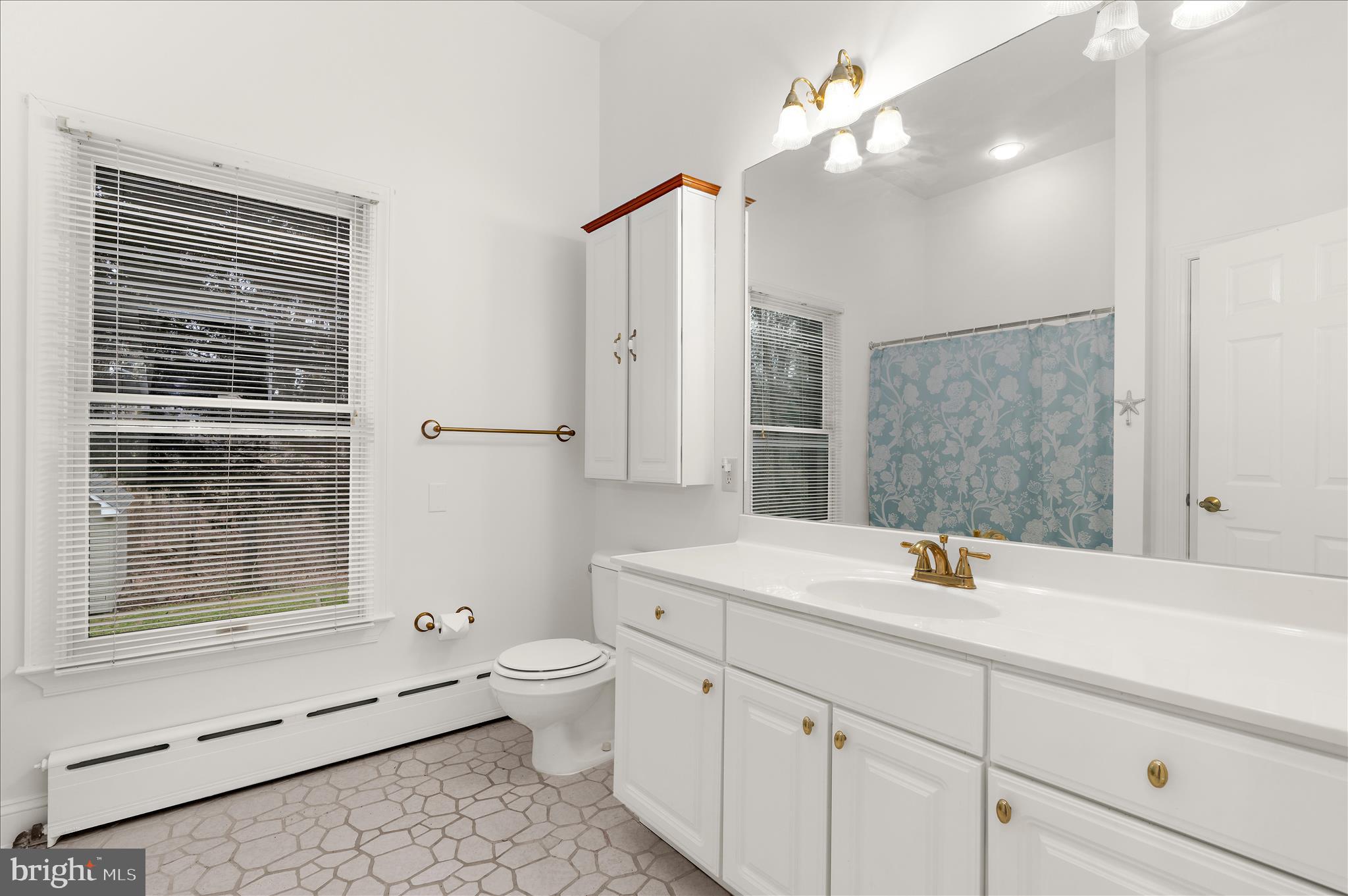 HUNTING CREEK WOODS - Residential