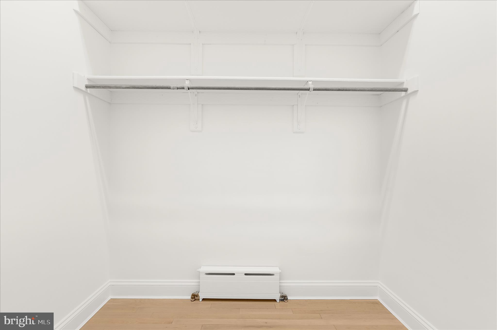 HUNTING CREEK WOODS - Residential