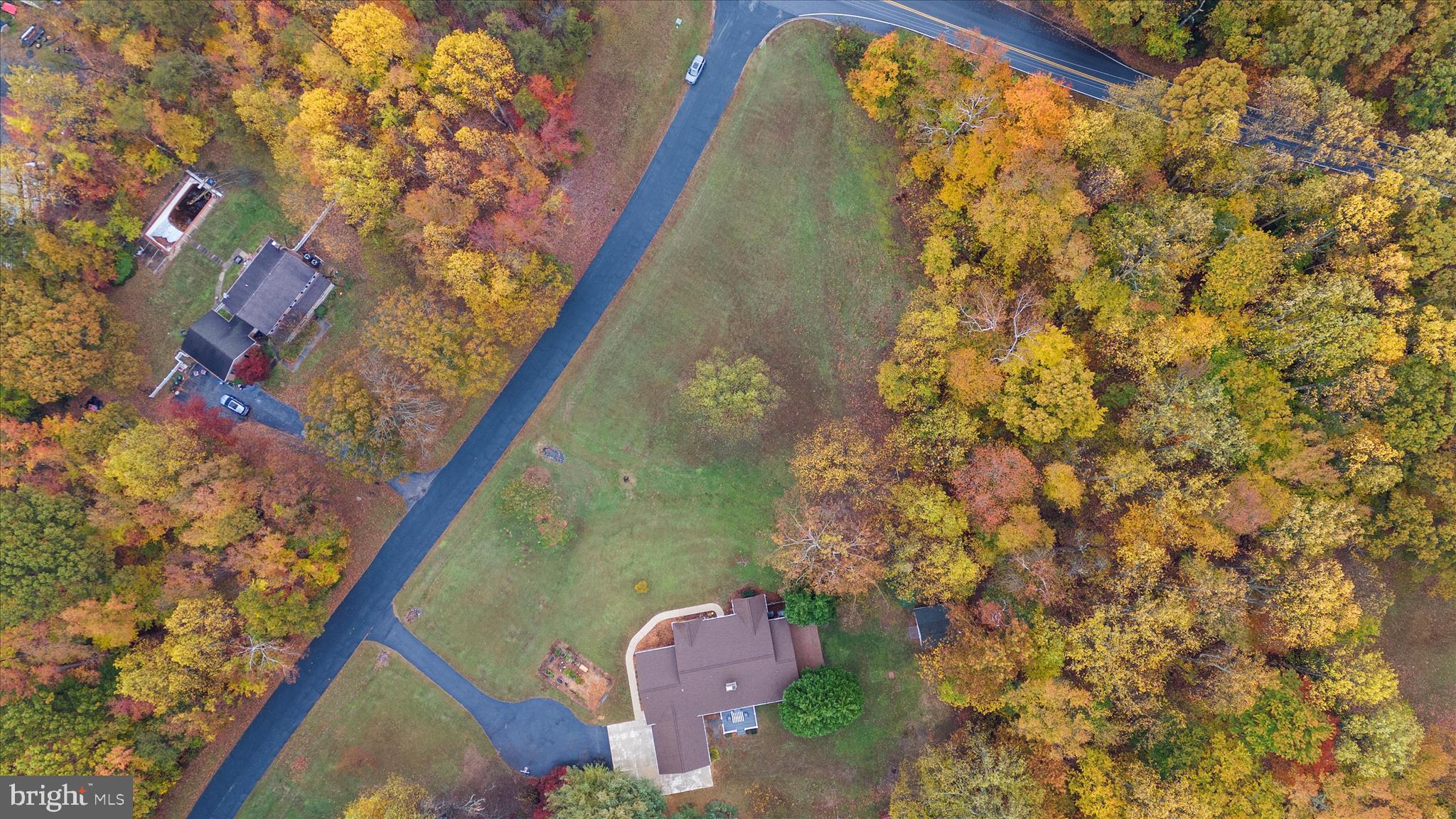 HUNTING CREEK WOODS - Residential