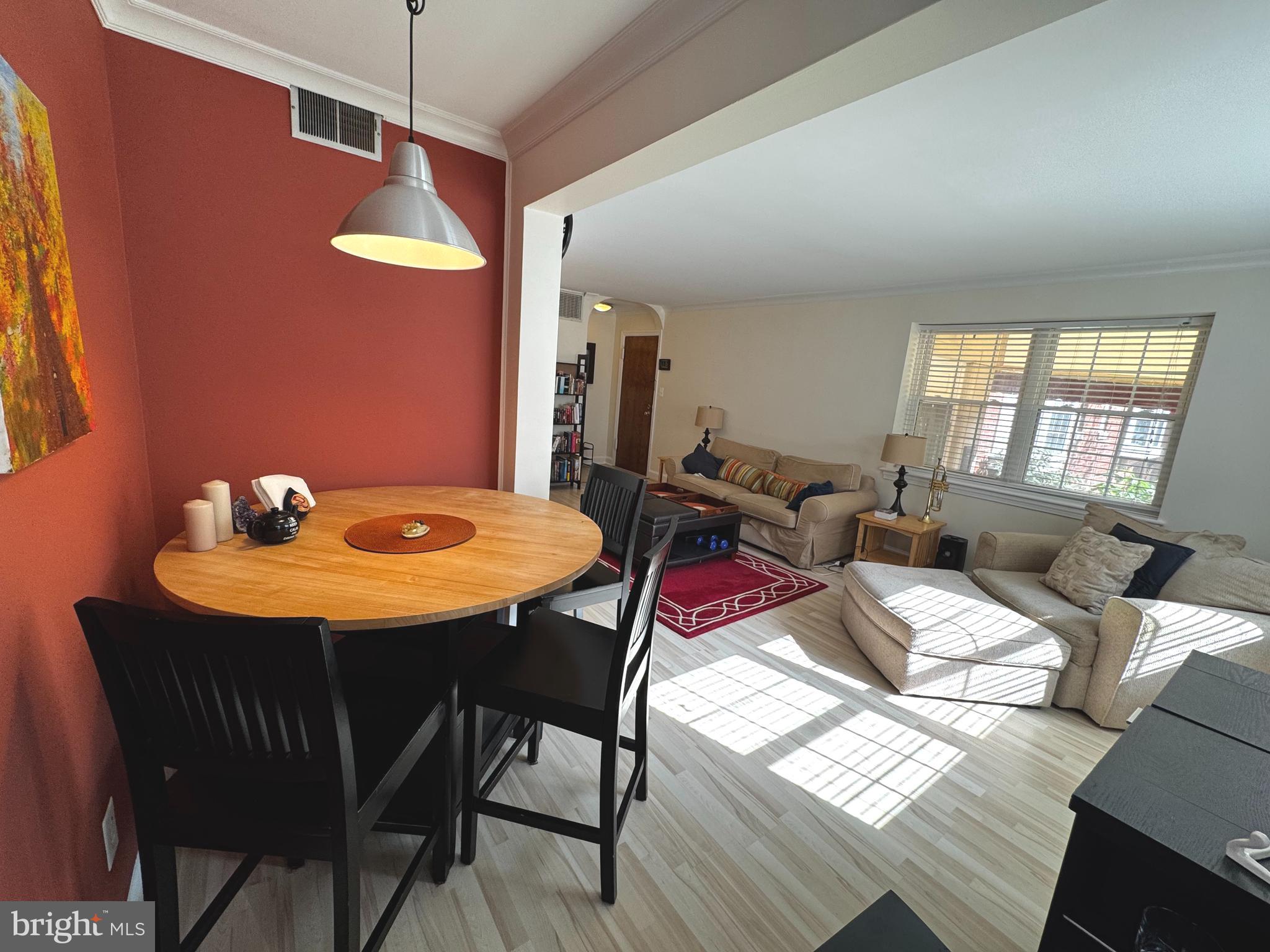 PALISADE GARDENS - Residential Lease