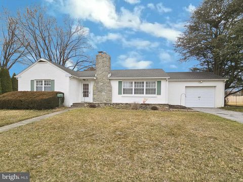807 4TH AVENUE PARKESBURG PA 19365