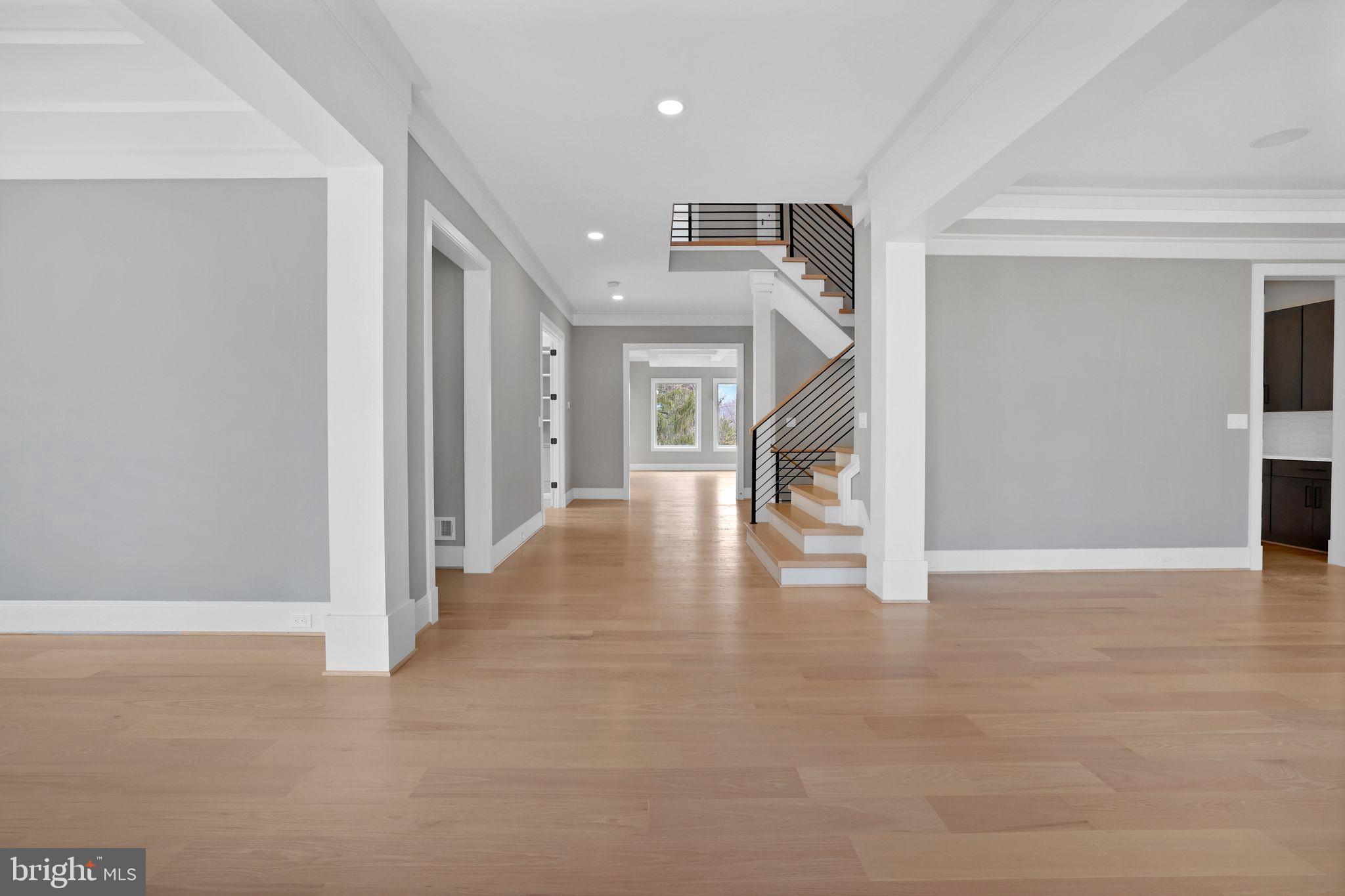 6226 KELLOGG DRIVE