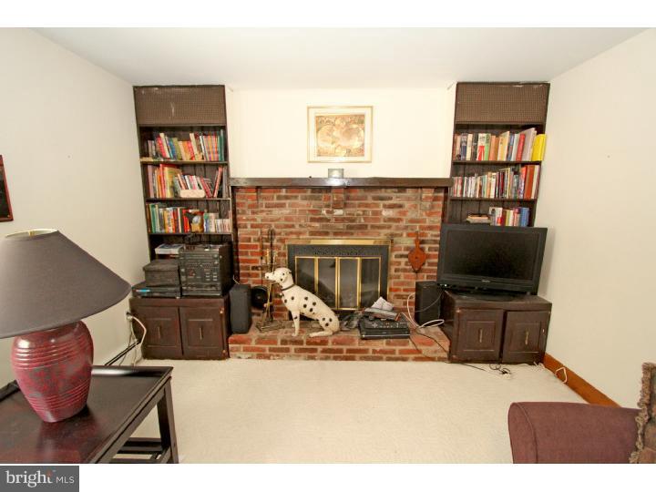 CHESTNUT WOOD VIL - Residential