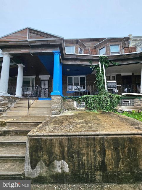 Photo of 940 W Fisher Avenue, PHILADELPHIA, PA 19141 (MLS # PAPH2625610)