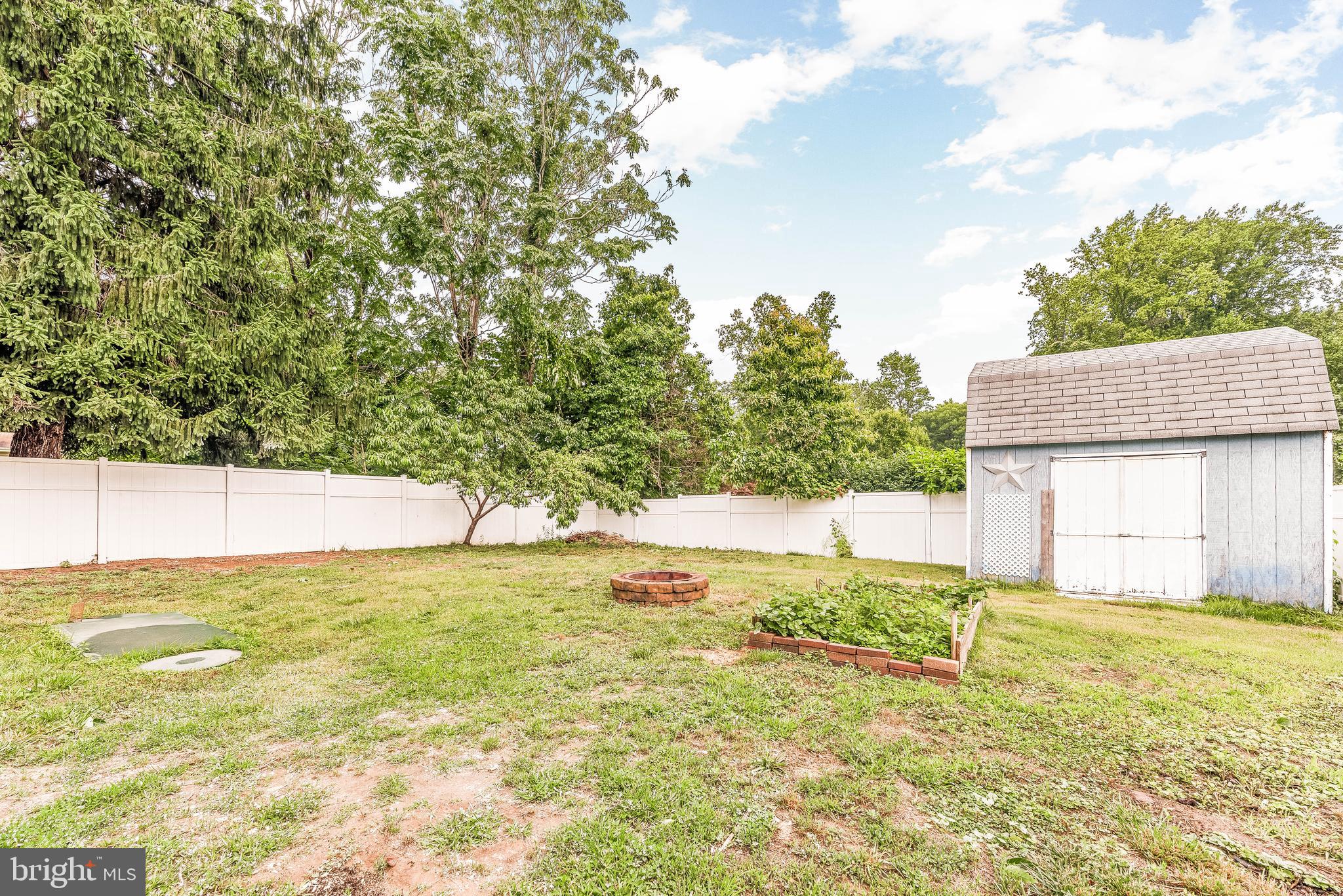 LONG BEACH - Residential Lease