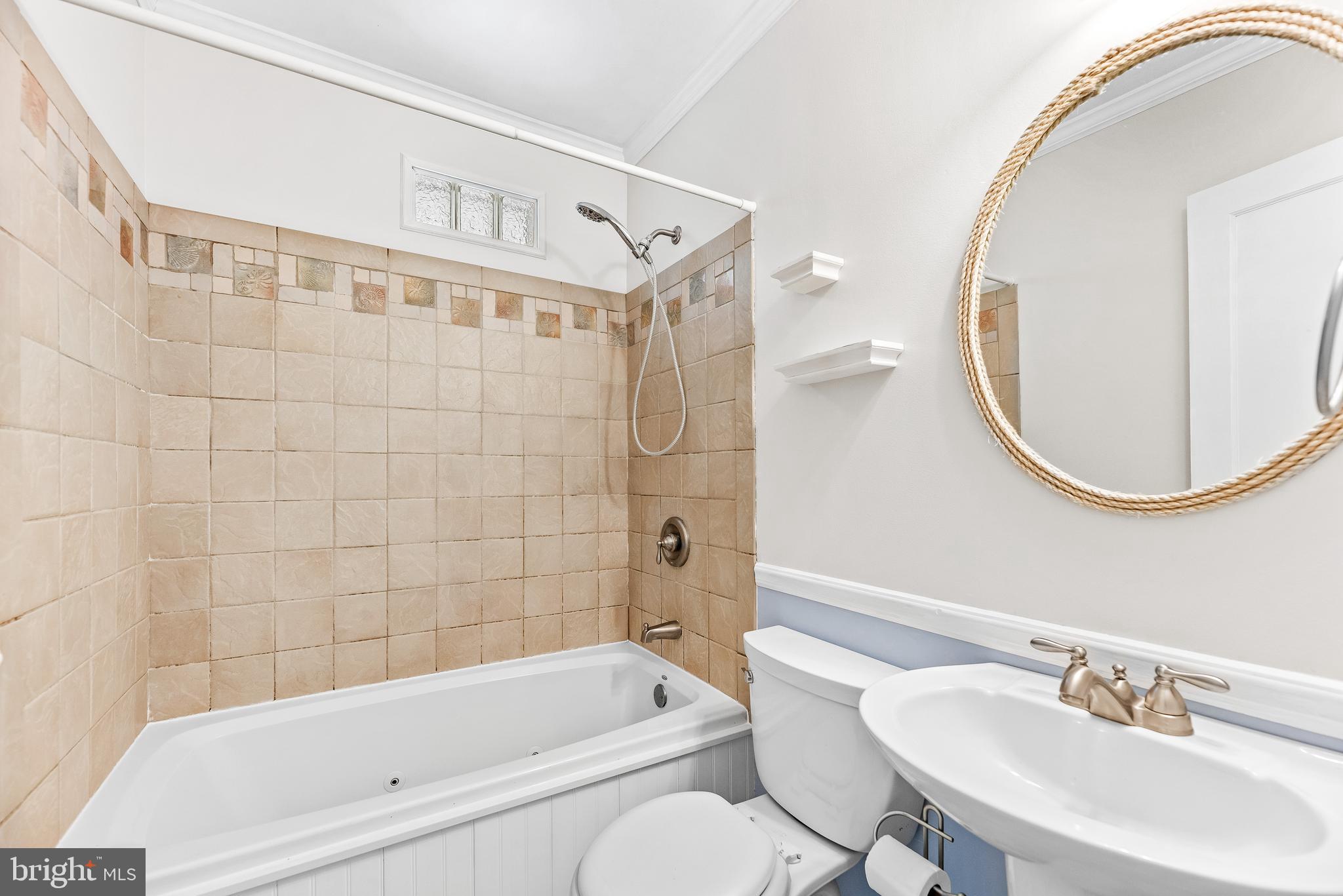 LONG BEACH - Residential Lease