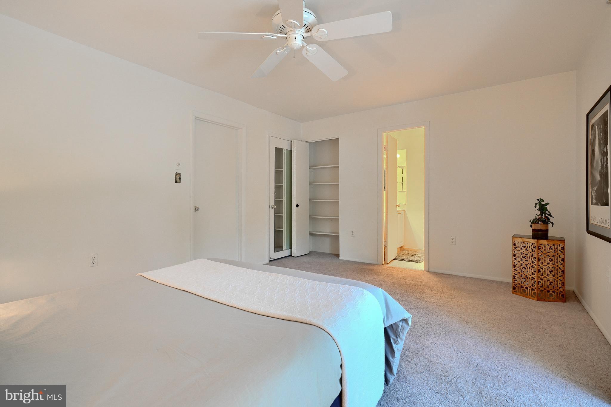 GREENBERRY WOODS - Residential