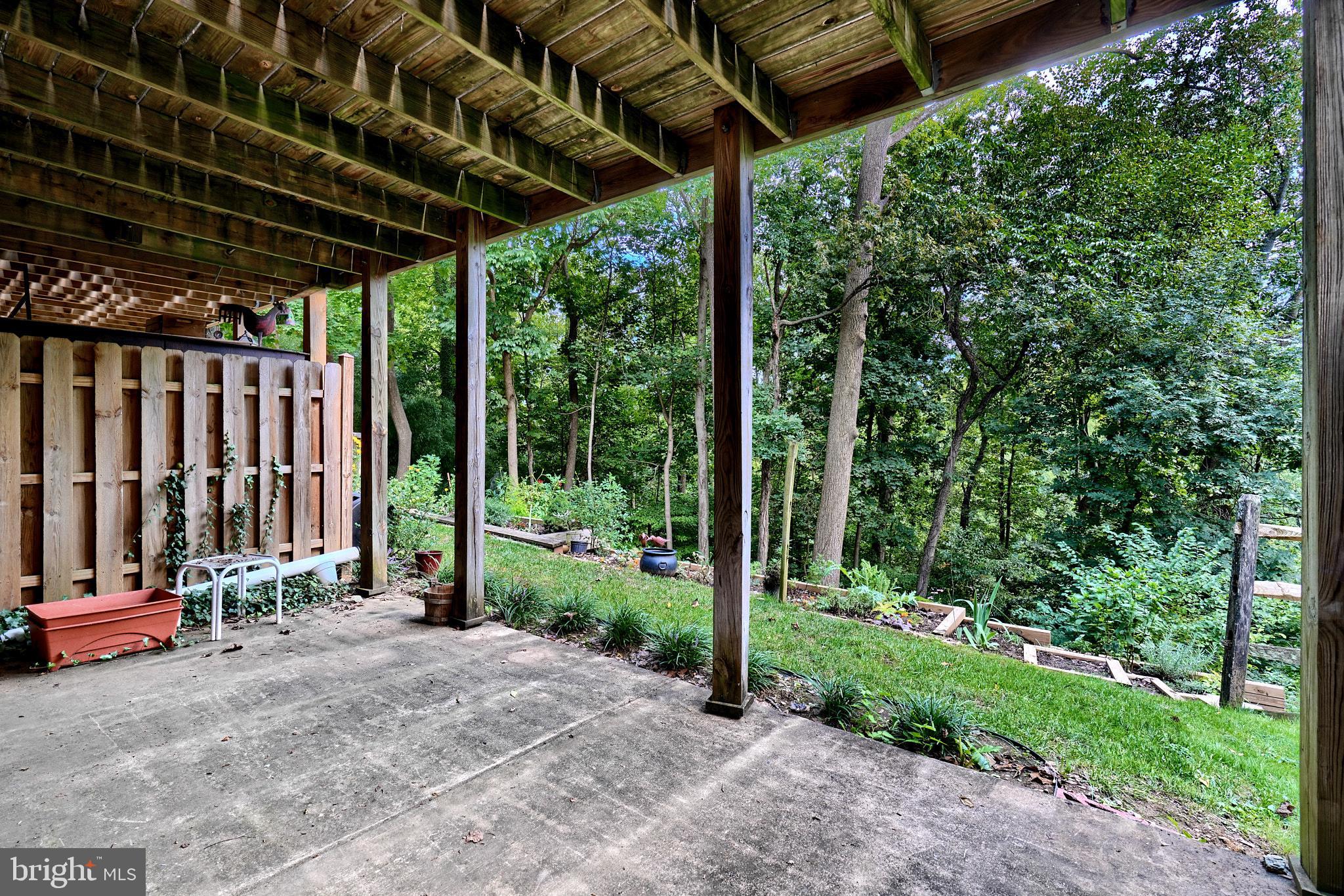 GREENBERRY WOODS - Residential