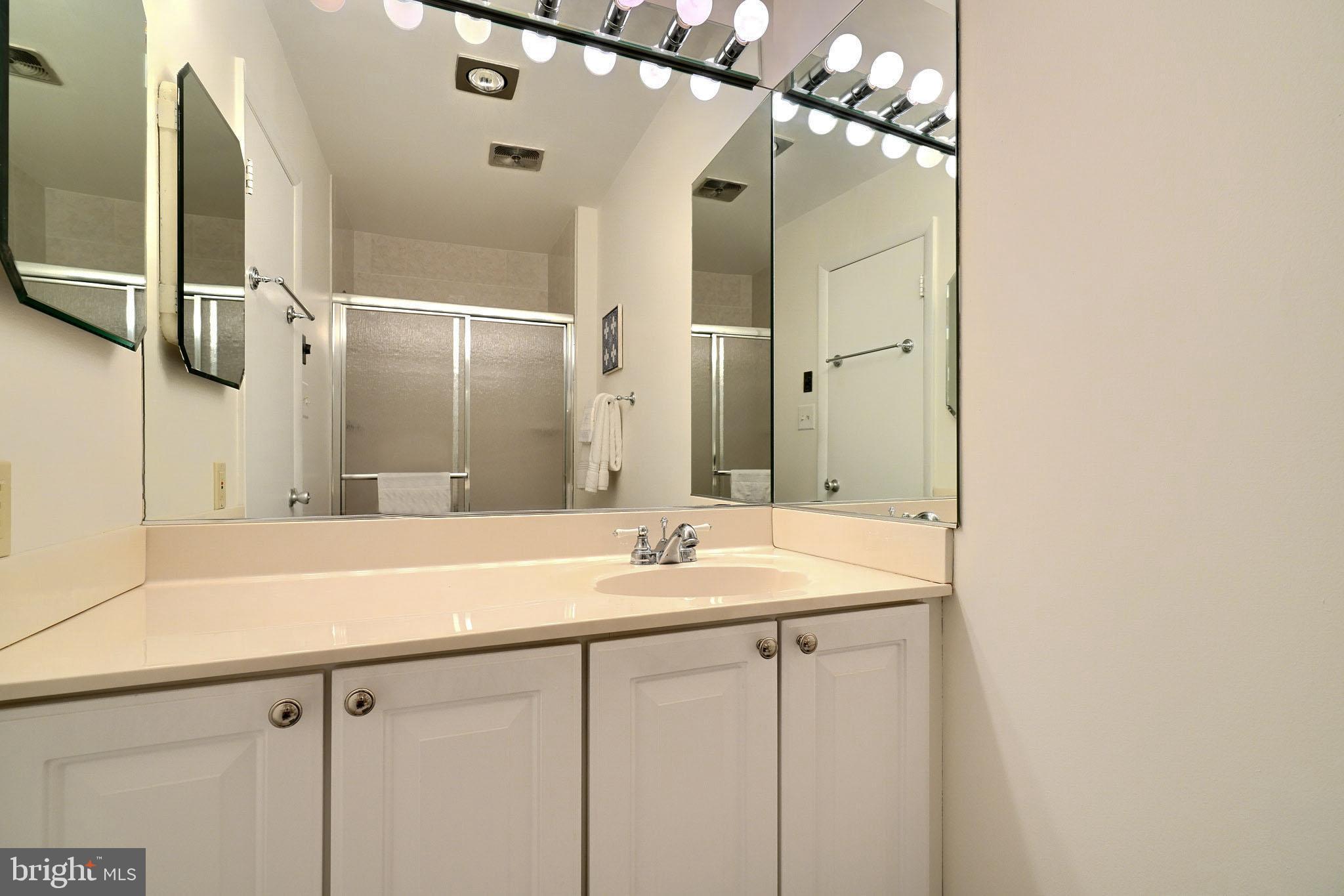 GREENBERRY WOODS - Residential