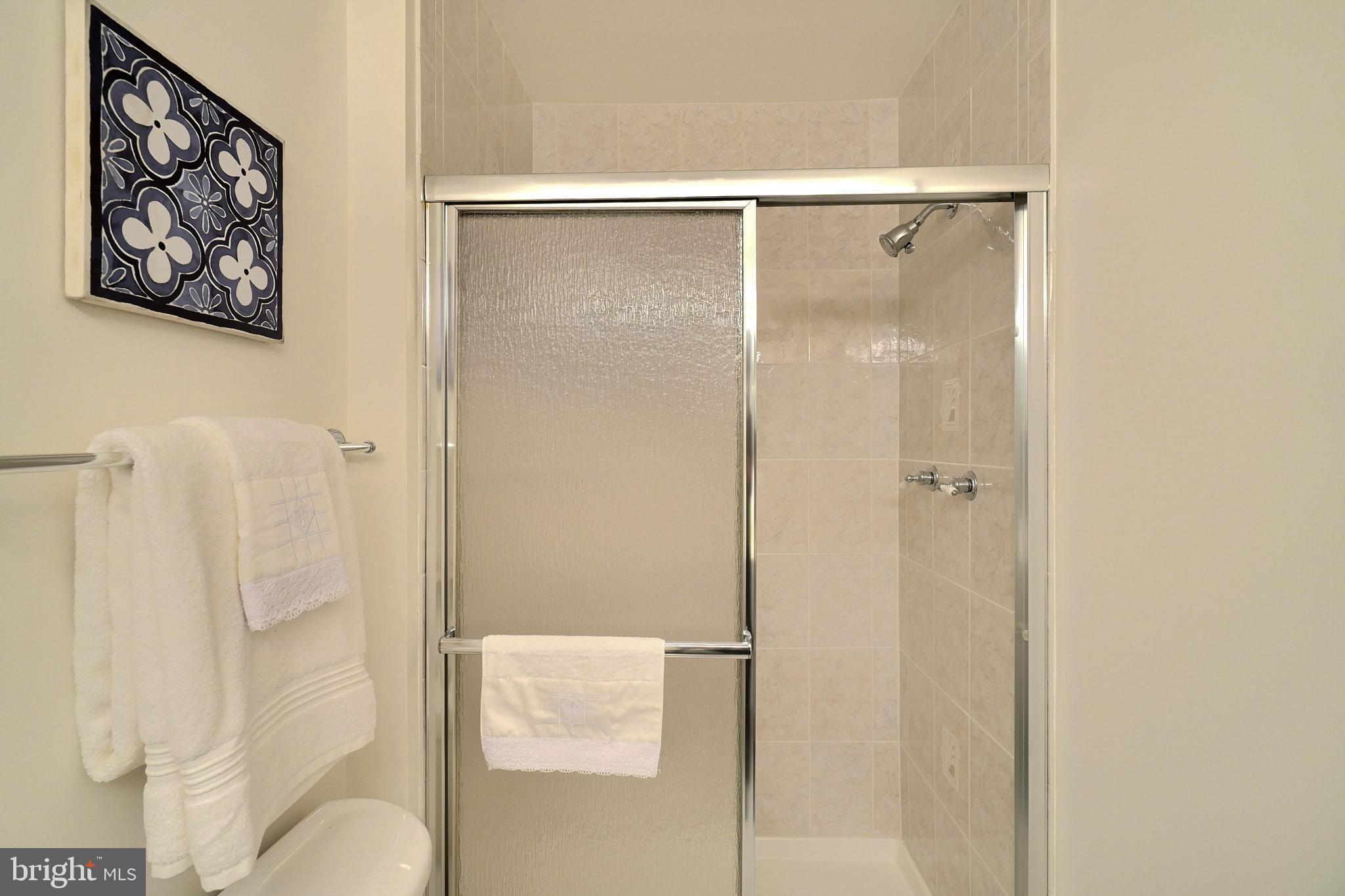 GREENBERRY WOODS - Residential