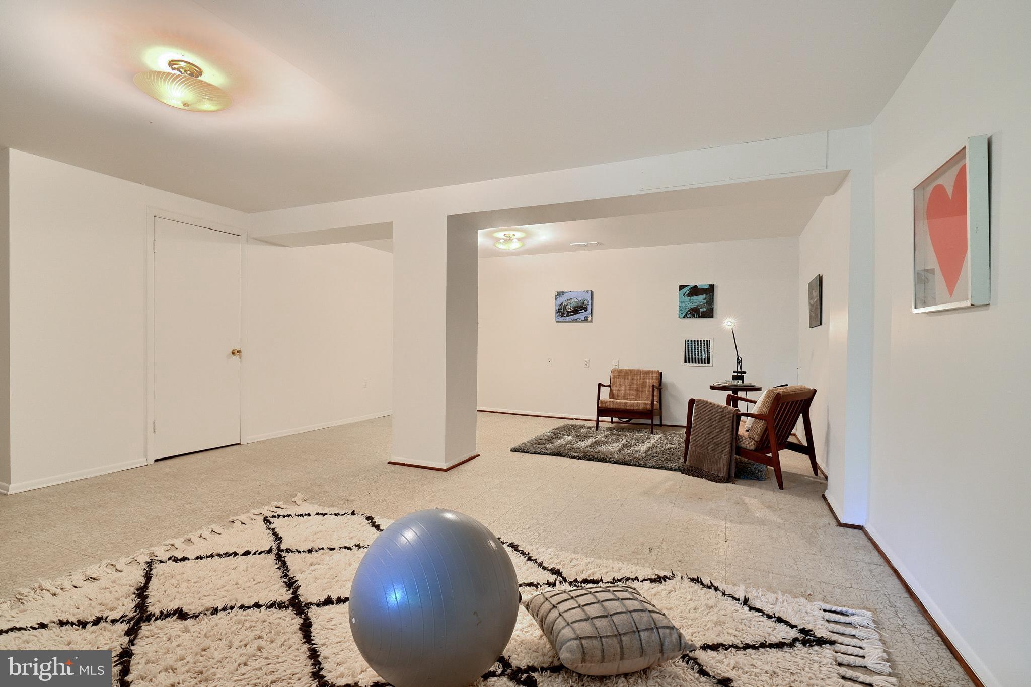 GREENBERRY WOODS - Residential