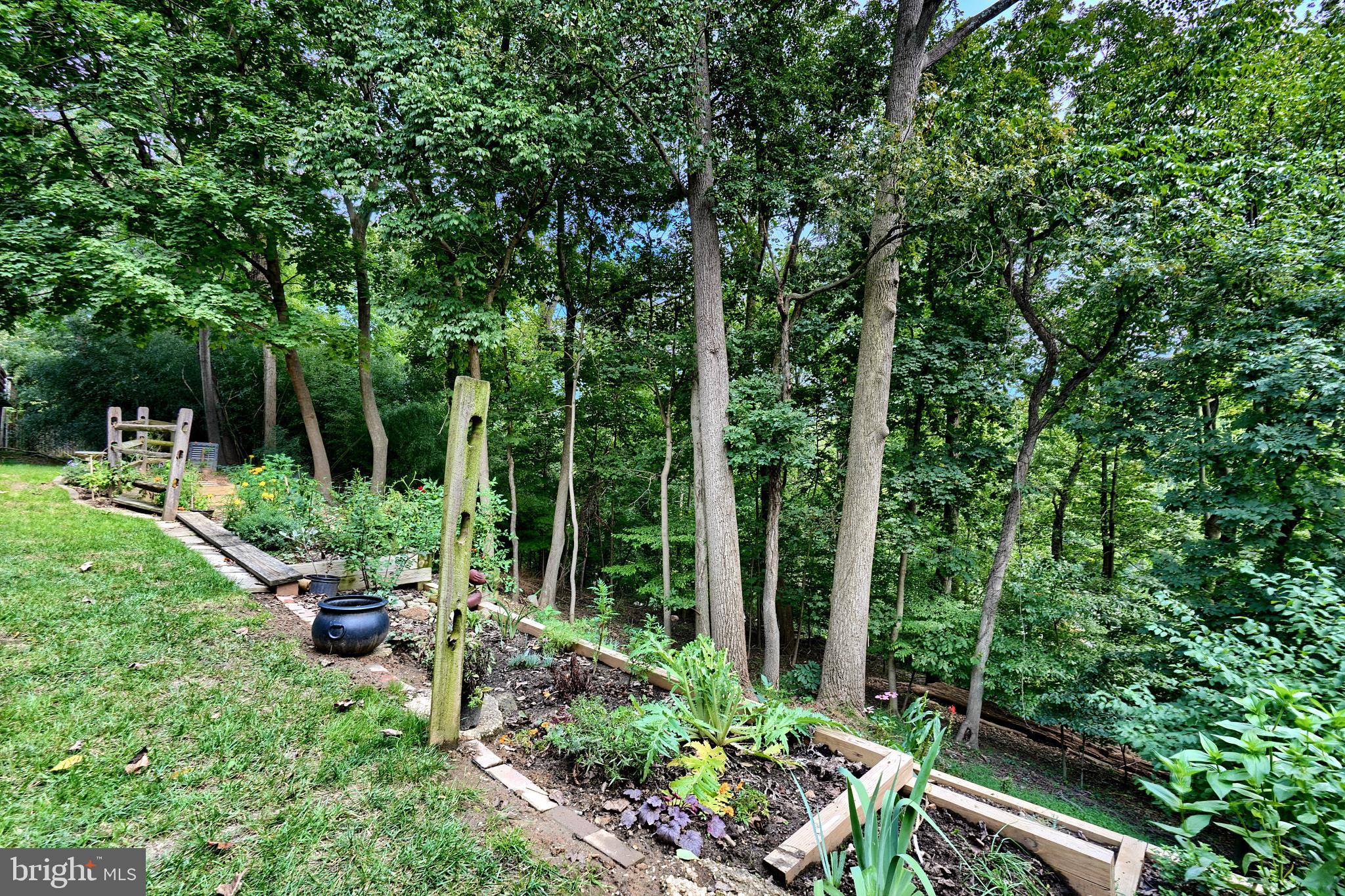 GREENBERRY WOODS - Residential