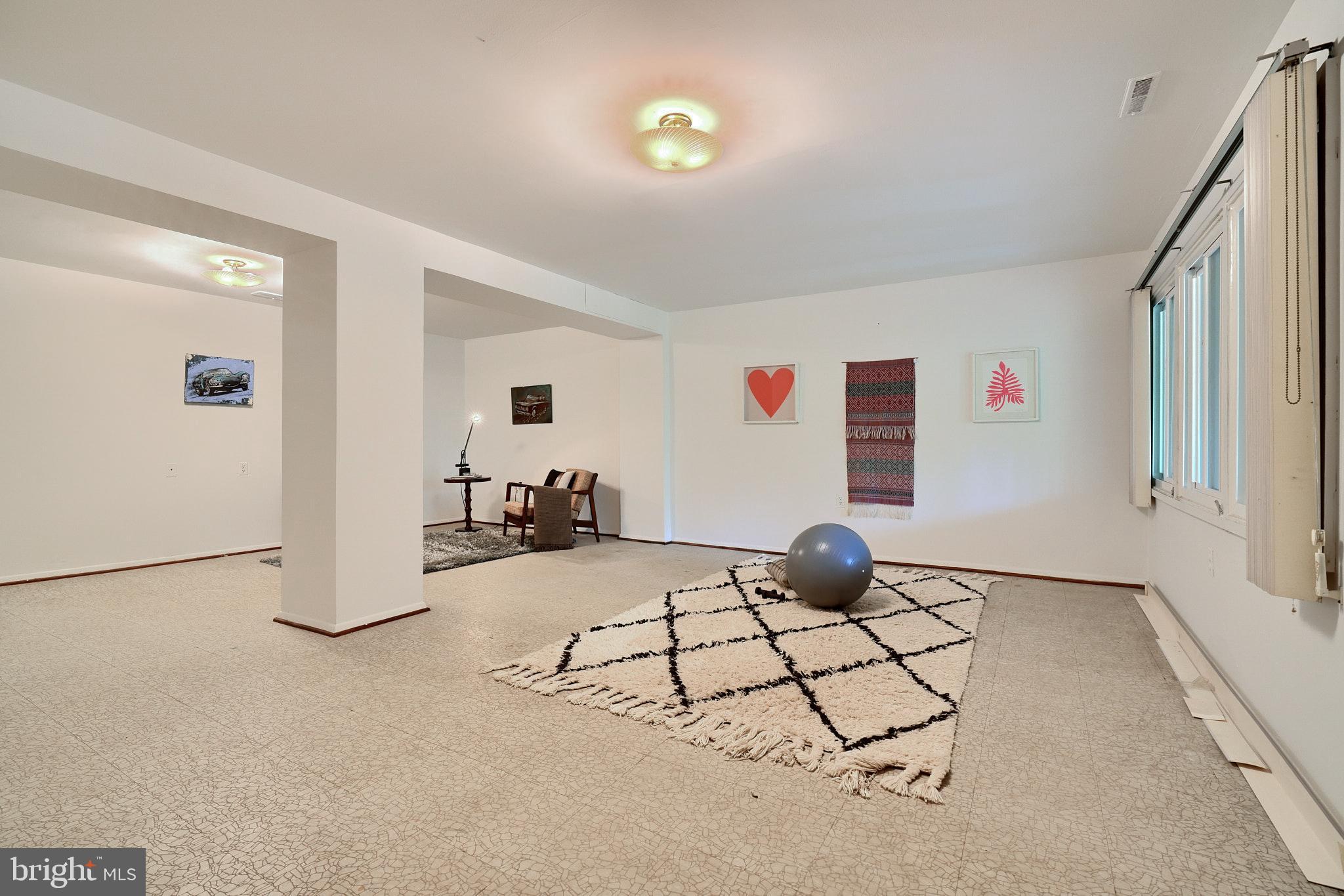 GREENBERRY WOODS - Residential