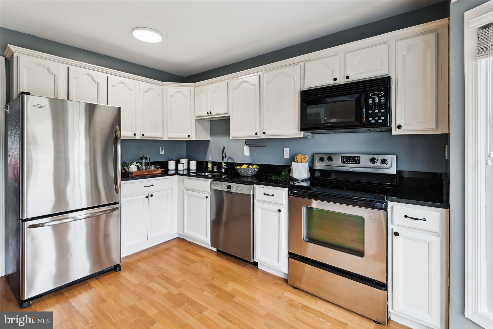 CROFTON MEWS CONDO - Residential