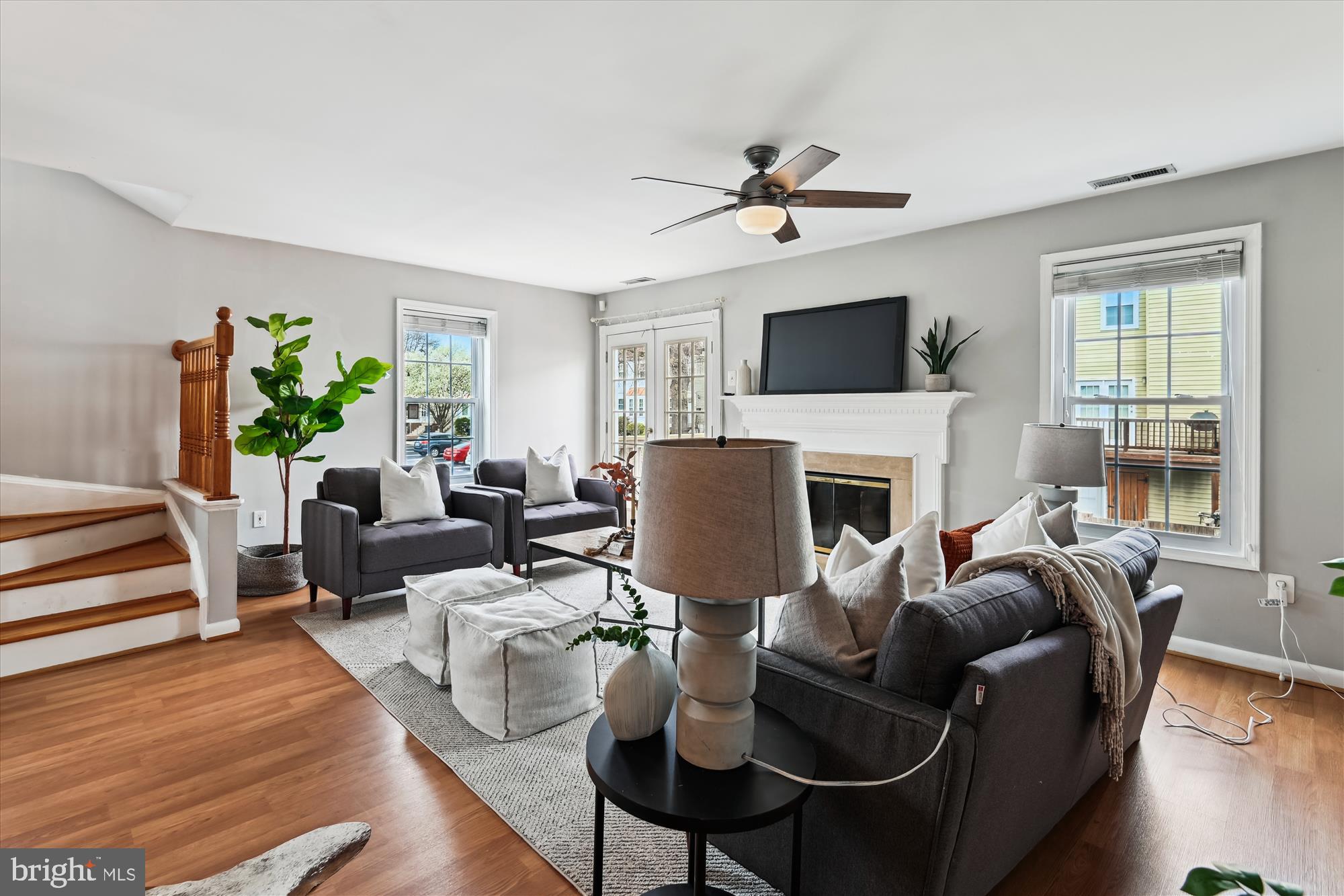 CROFTON MEWS CONDO - Residential