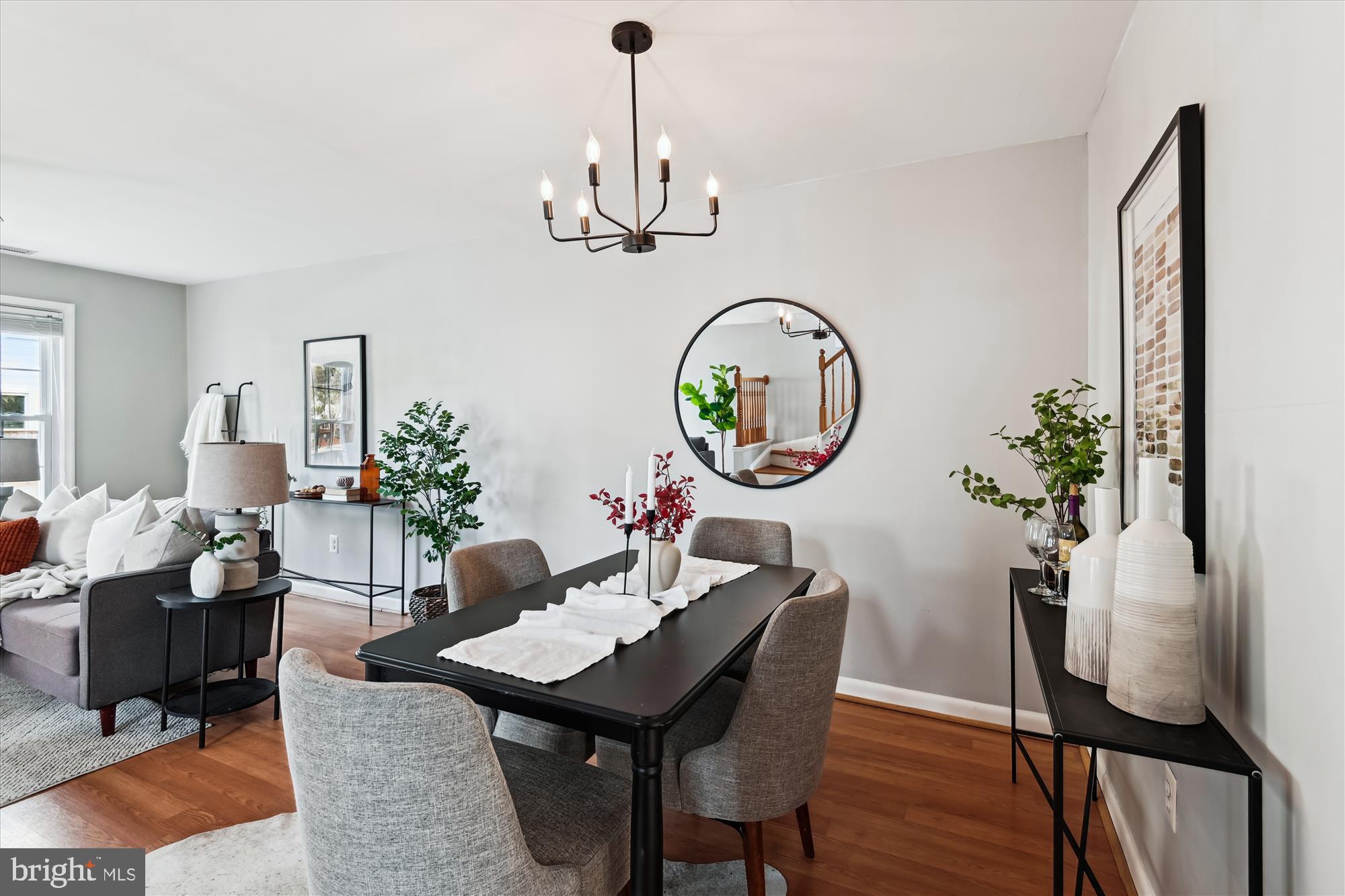 CROFTON MEWS CONDO - Residential