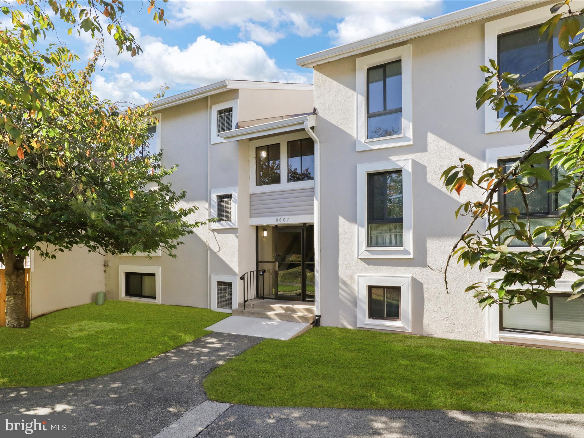 8607 VILLAGE WAY D 07/8607D