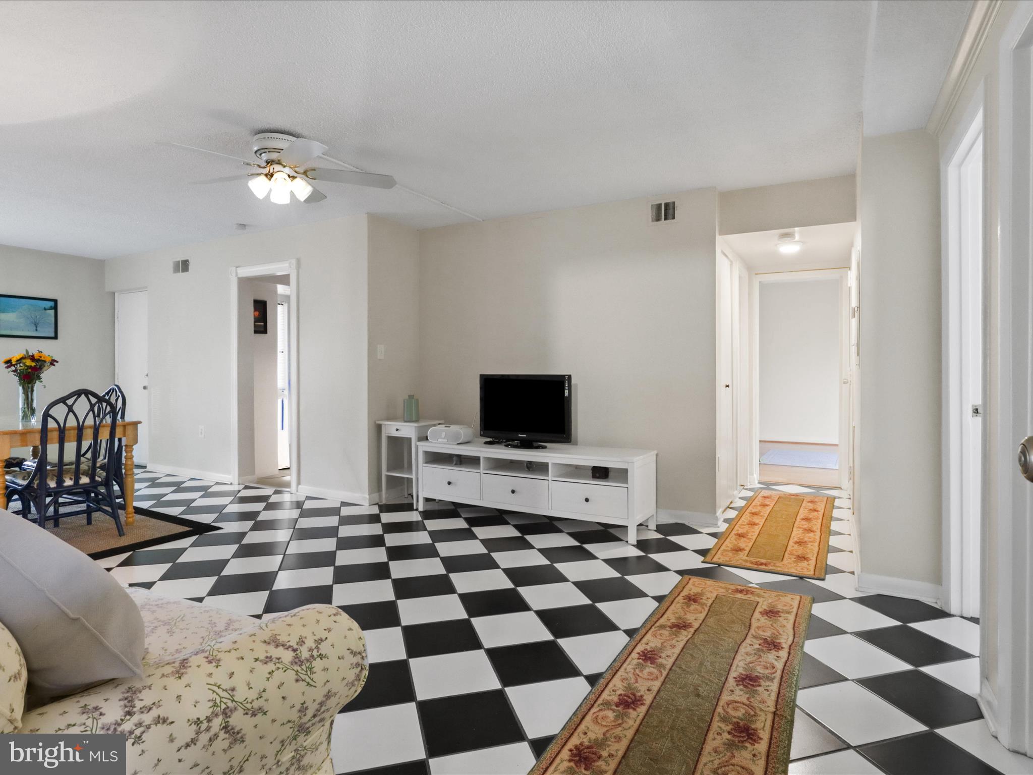 8607 VILLAGE WAY D 07/8607D