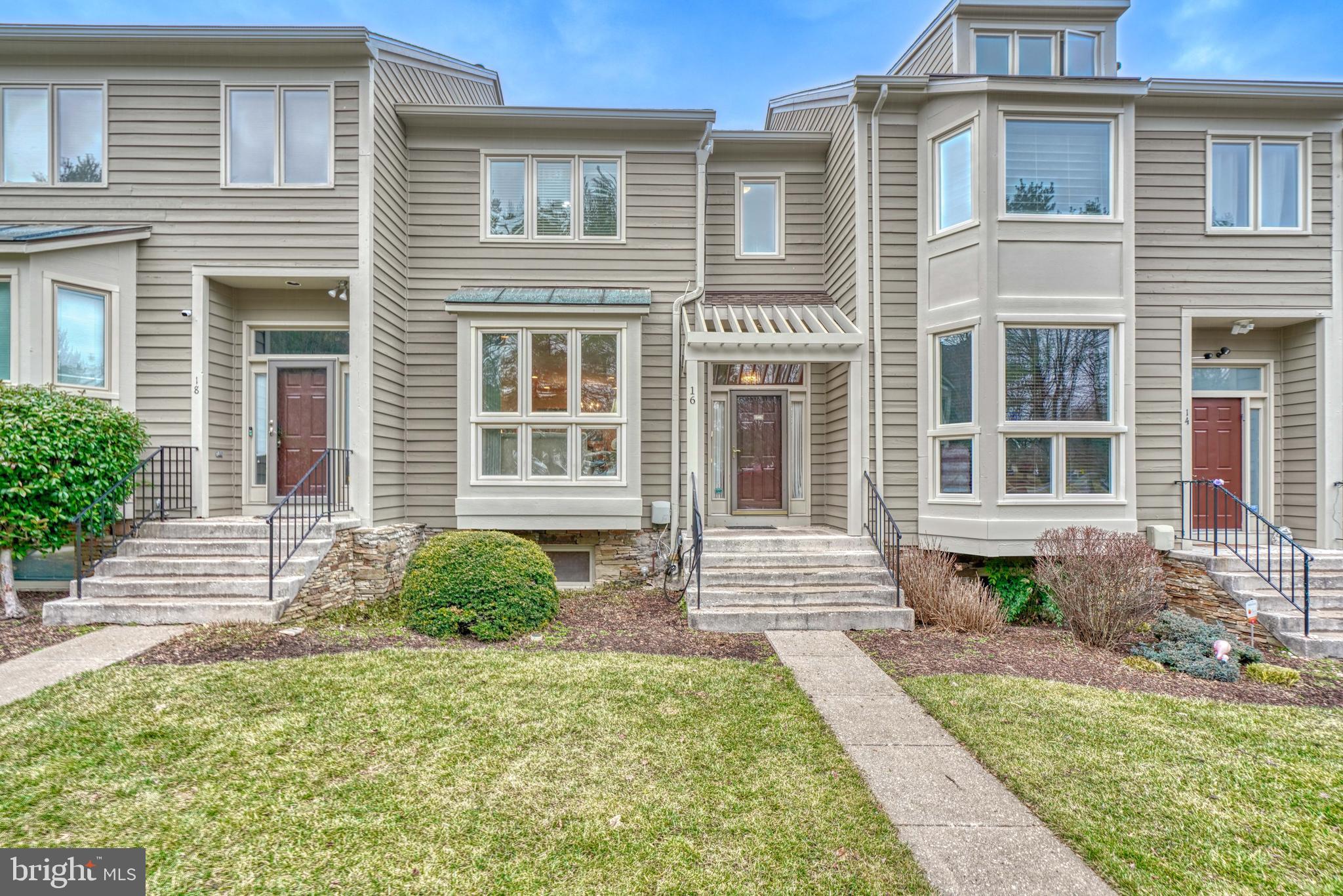 SUMMIT CHASE - Residential