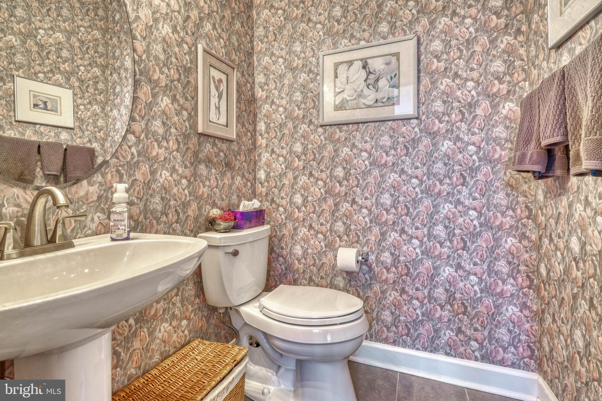 SUMMIT CHASE - Residential