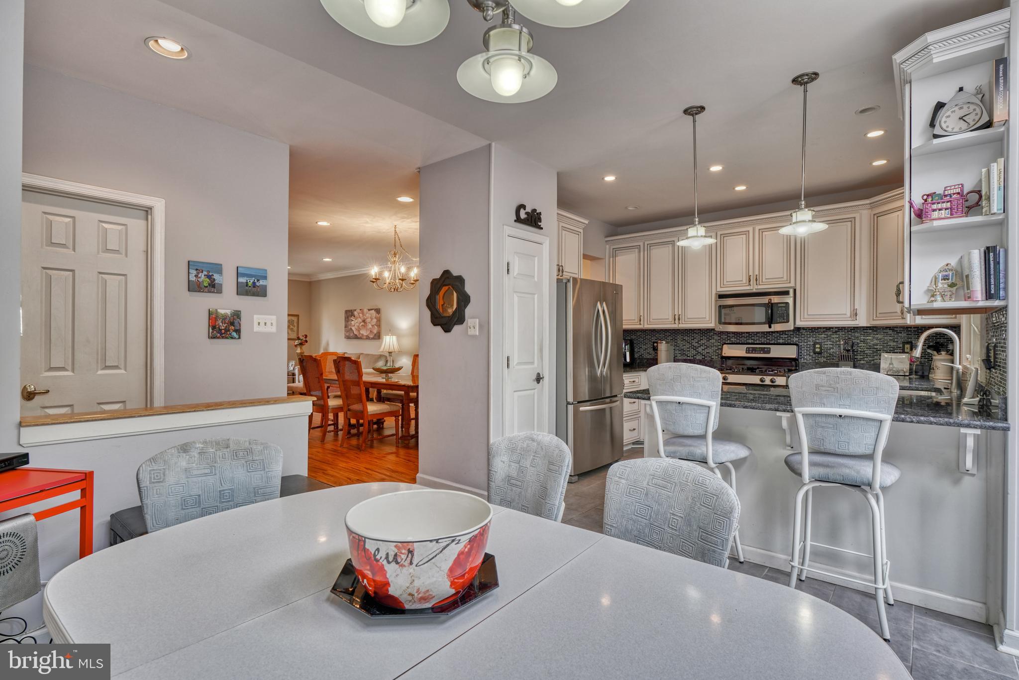 SUMMIT CHASE - Residential