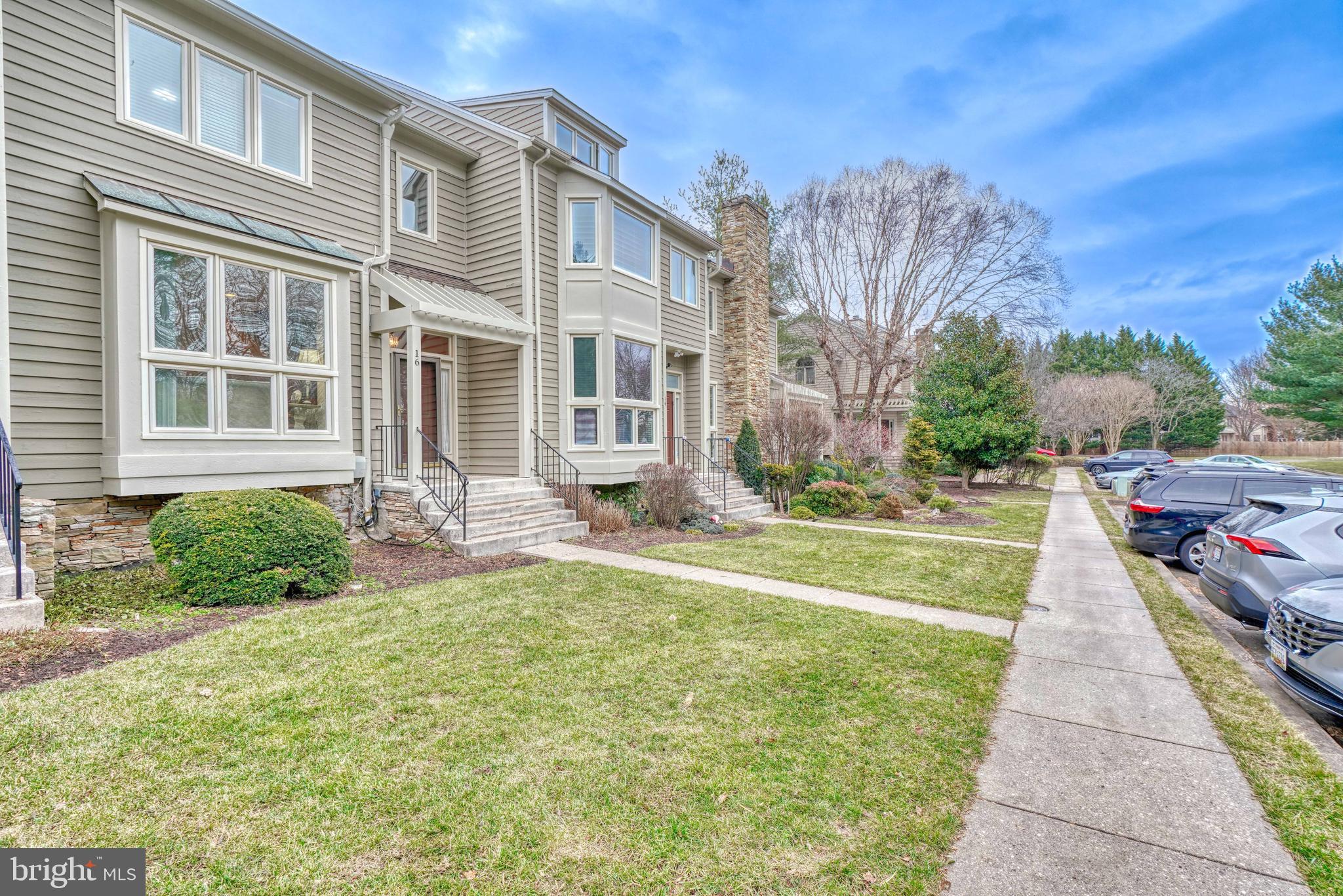 SUMMIT CHASE - Residential